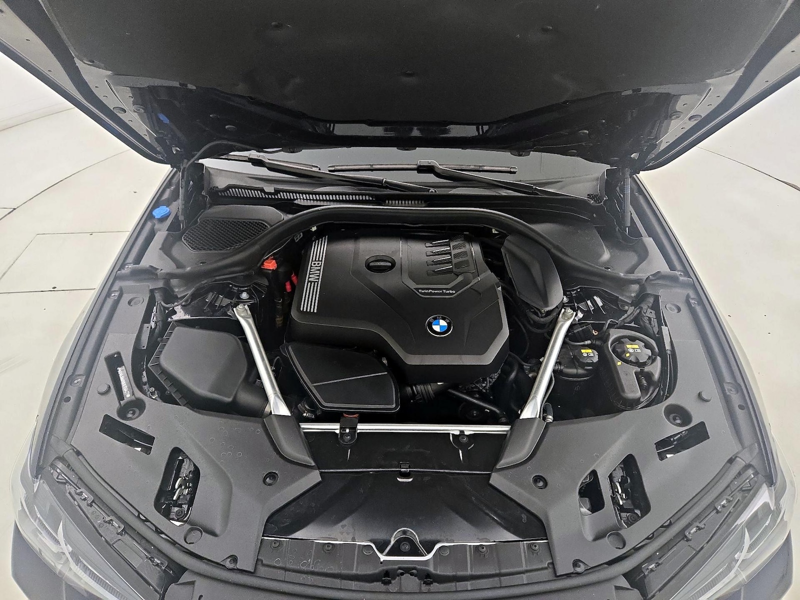 2022 BMW 5 Series 530i - Photo 24