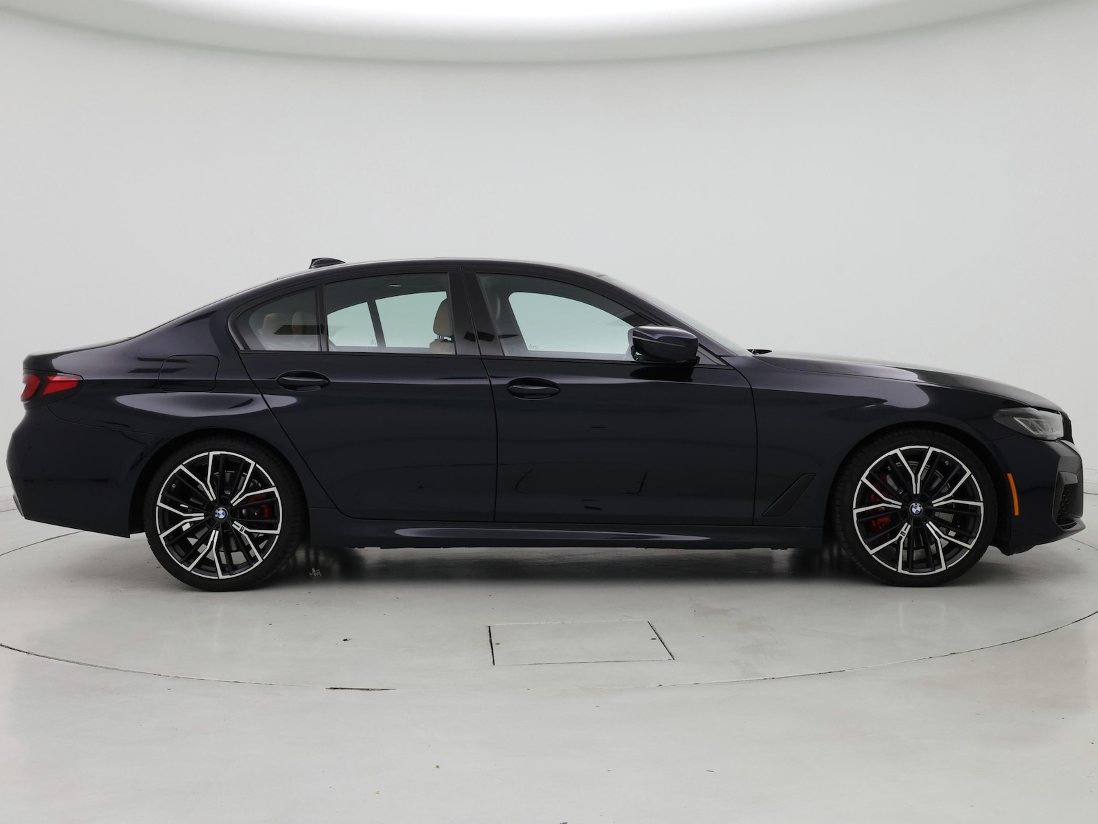 2022 BMW 5 Series 530i - Photo 8