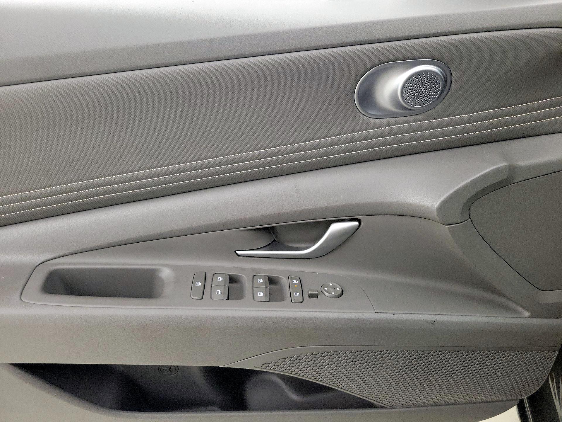 Thumbnail: 2025 Hyundai Elantra - 12