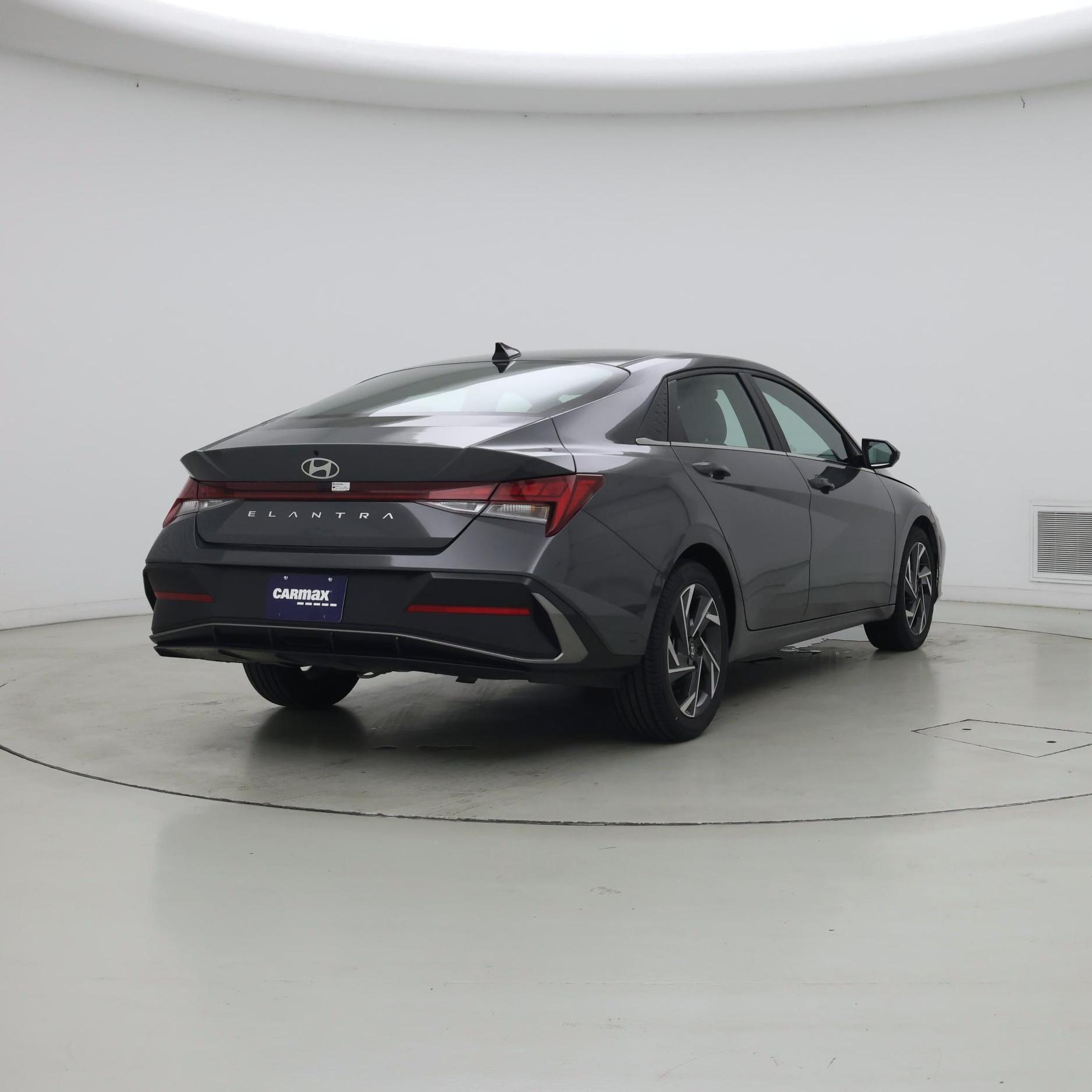 Thumbnail: 2025 Hyundai Elantra - 8