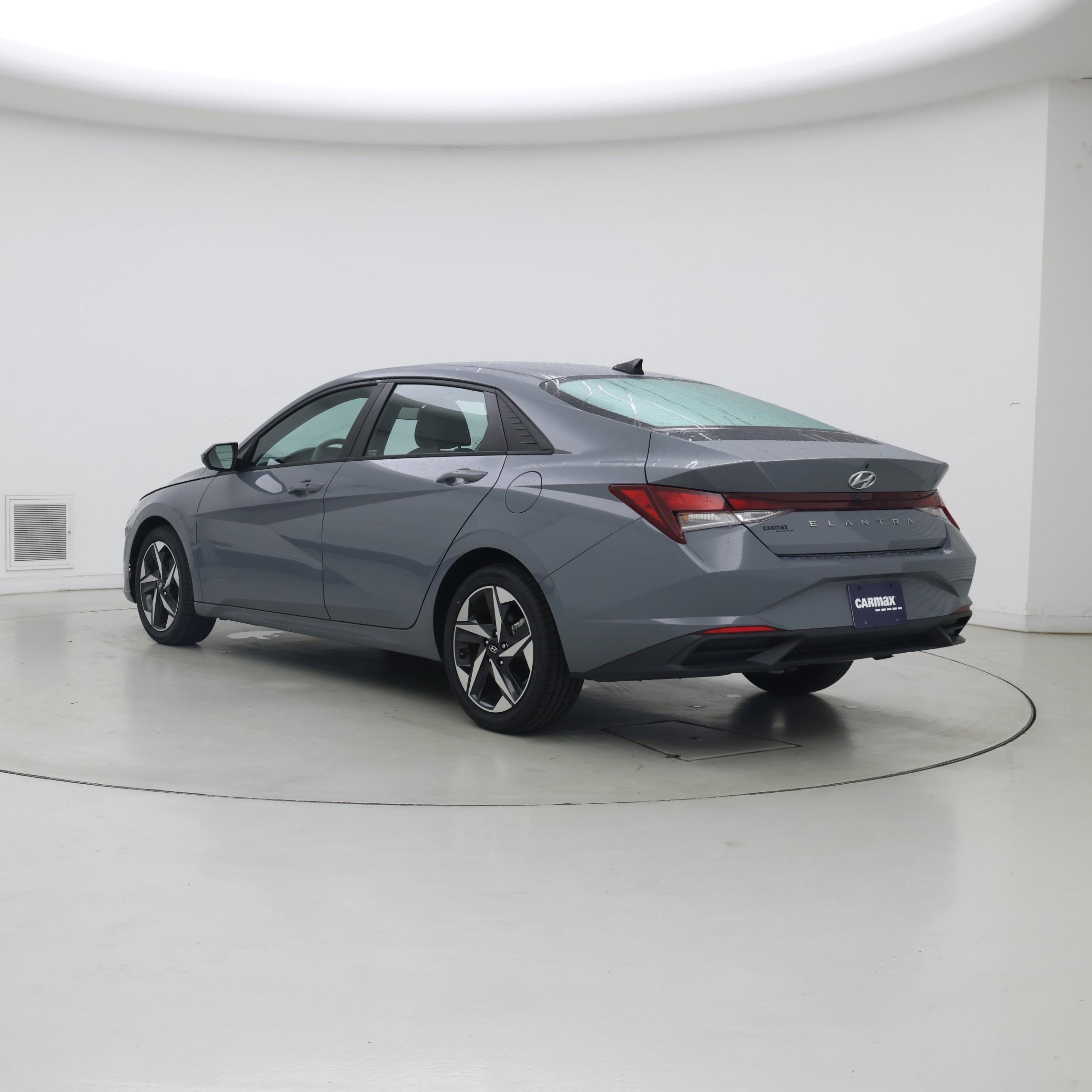 Thumbnail: 2023 Hyundai Elantra - 2