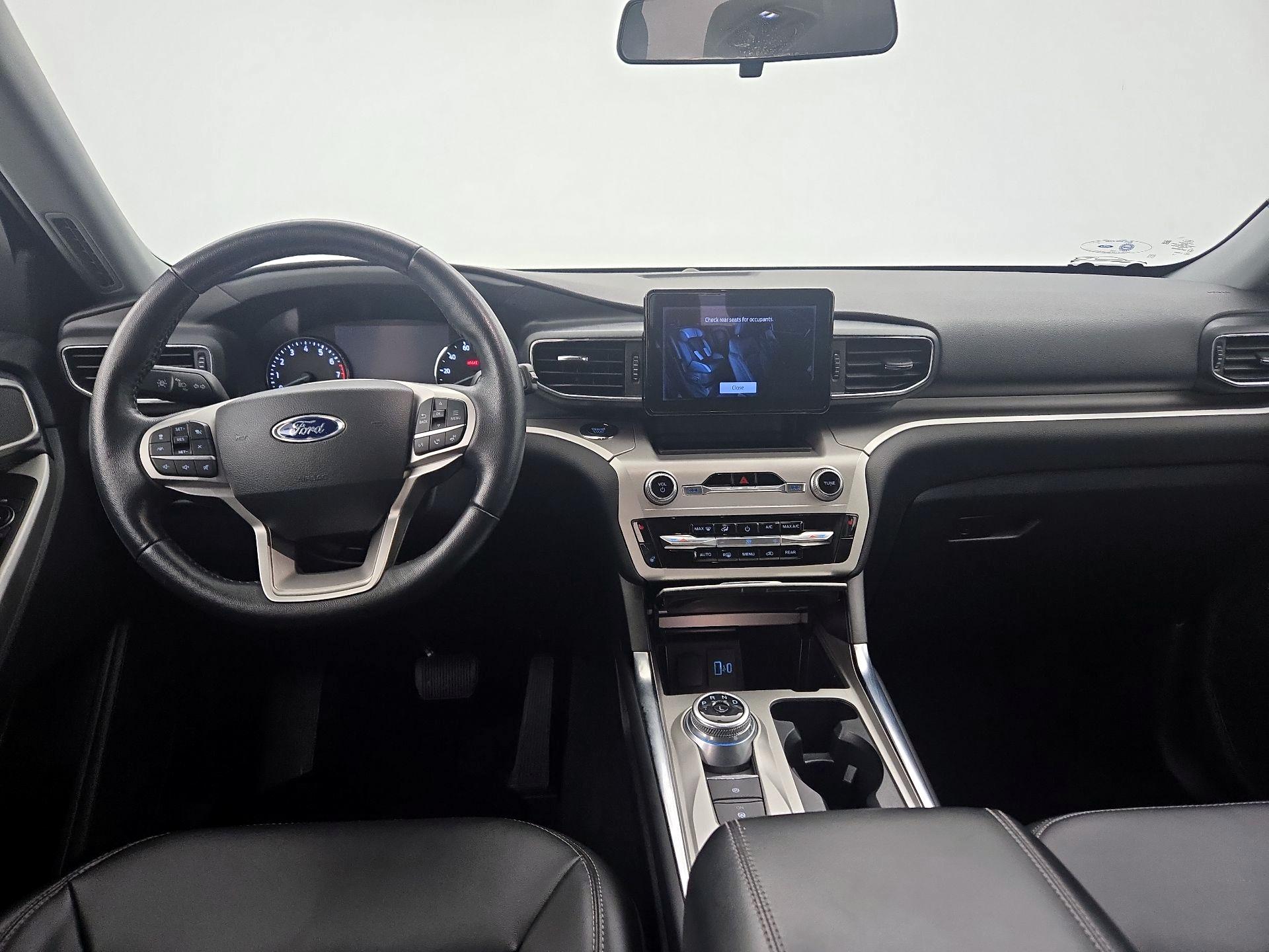 Thumbnail: 2022 Ford Explorer - 9