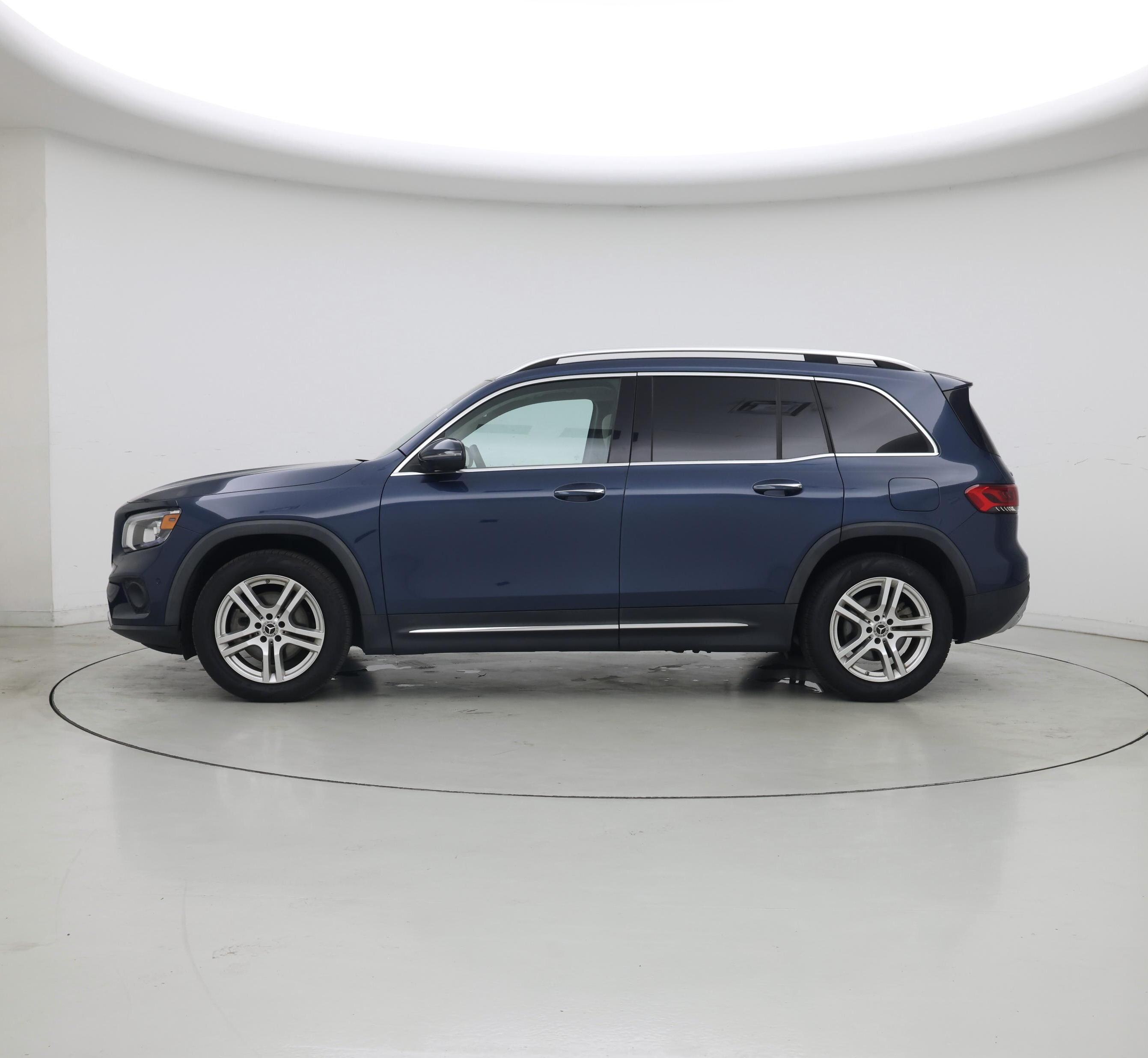 Thumbnail: 2021 Mercedes-Benz GLB - 3