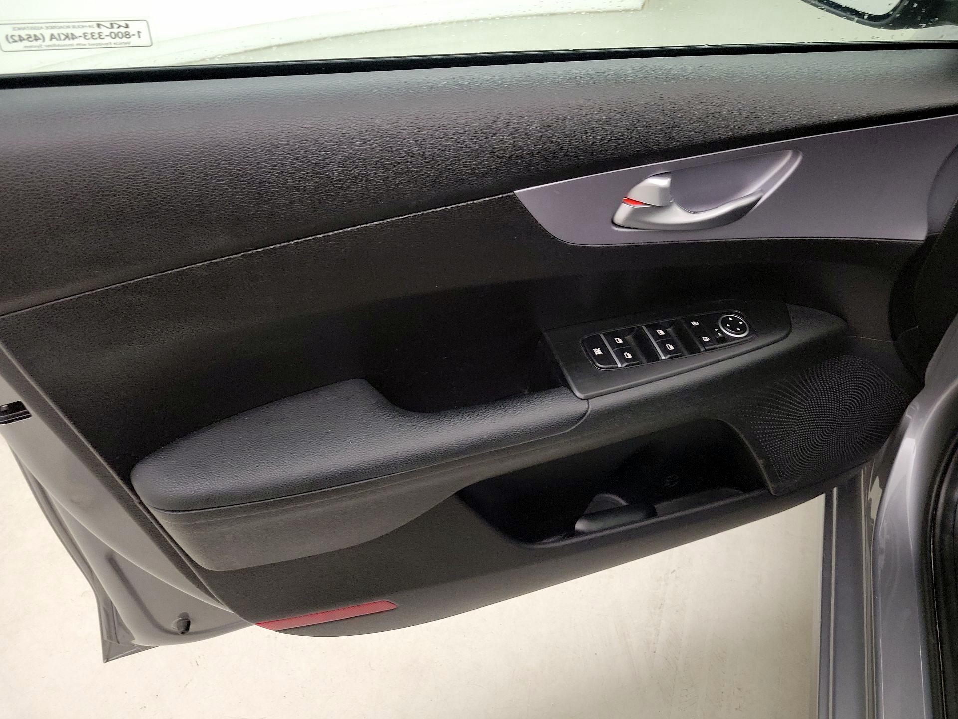 Thumbnail: 2024 Kia Forte - 12