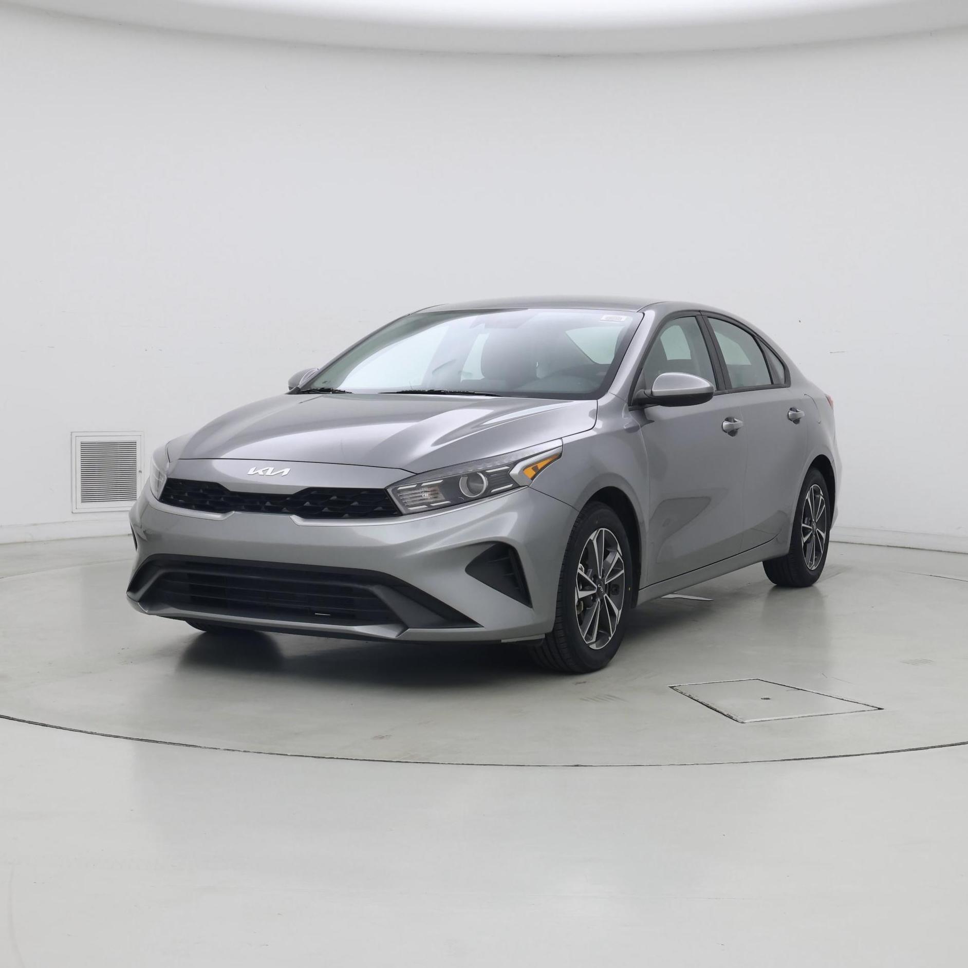 Thumbnail: 2024 Kia Forte - 4