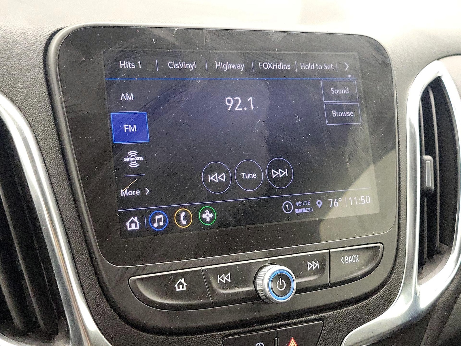 2024 Chevrolet Equinox LT - Photo 16