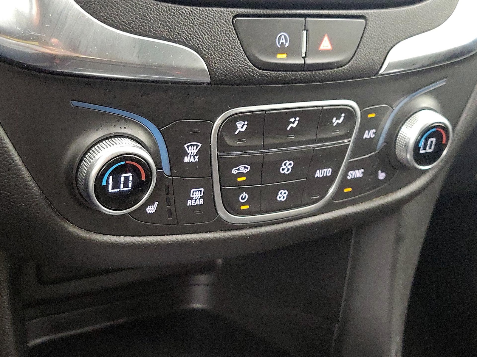 2024 Chevrolet Equinox LT - Photo 17