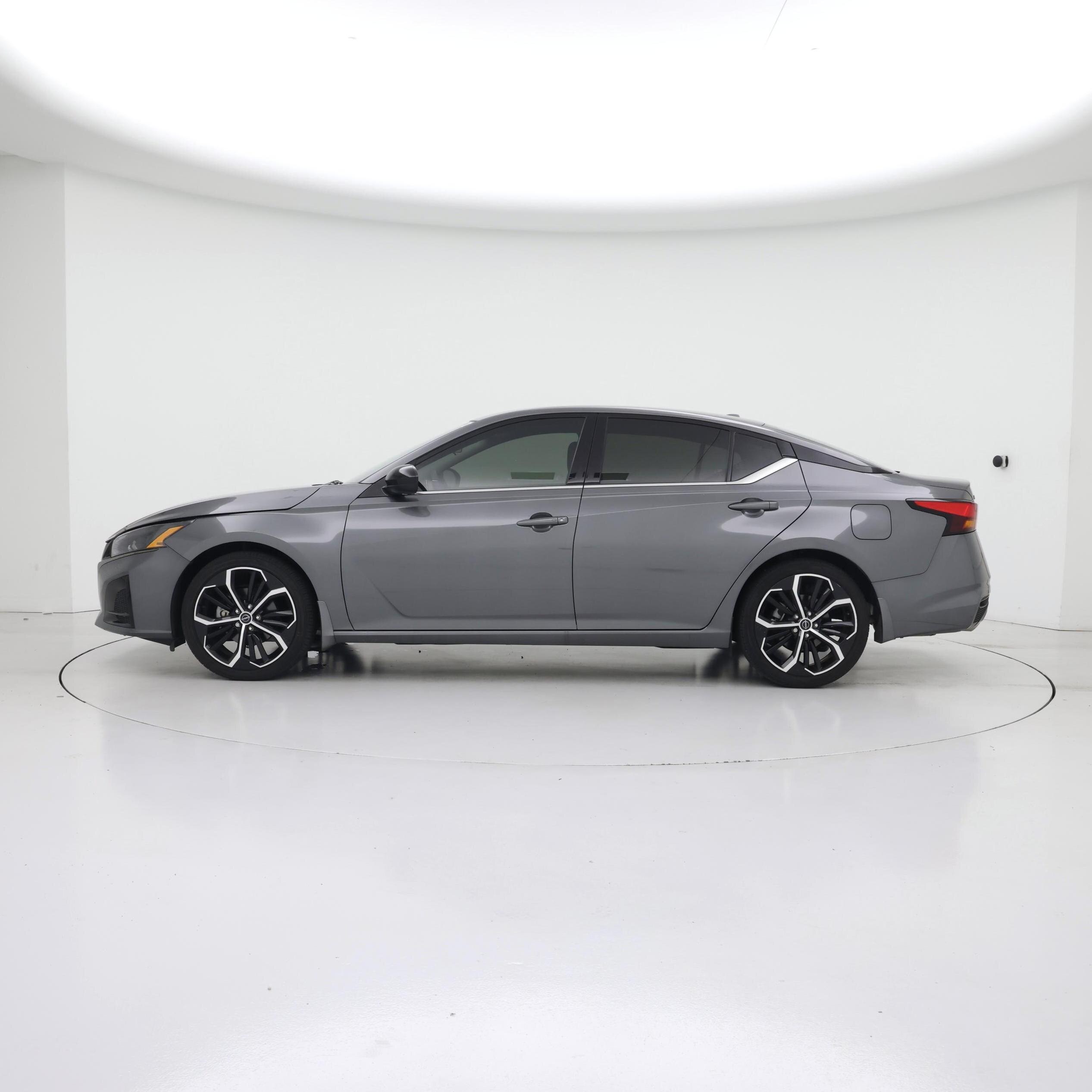 Thumbnail: 2024 Nissan Altima - 3