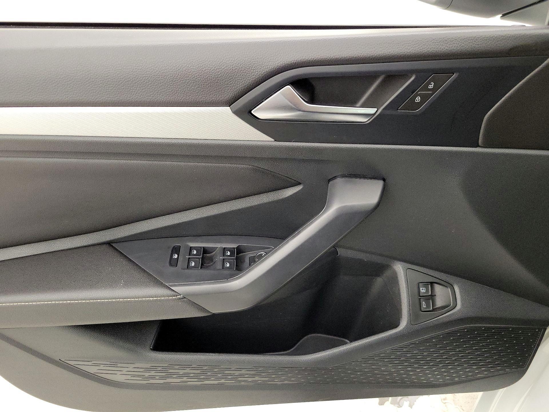 Thumbnail: 2024 Volkswagen Jetta - 12