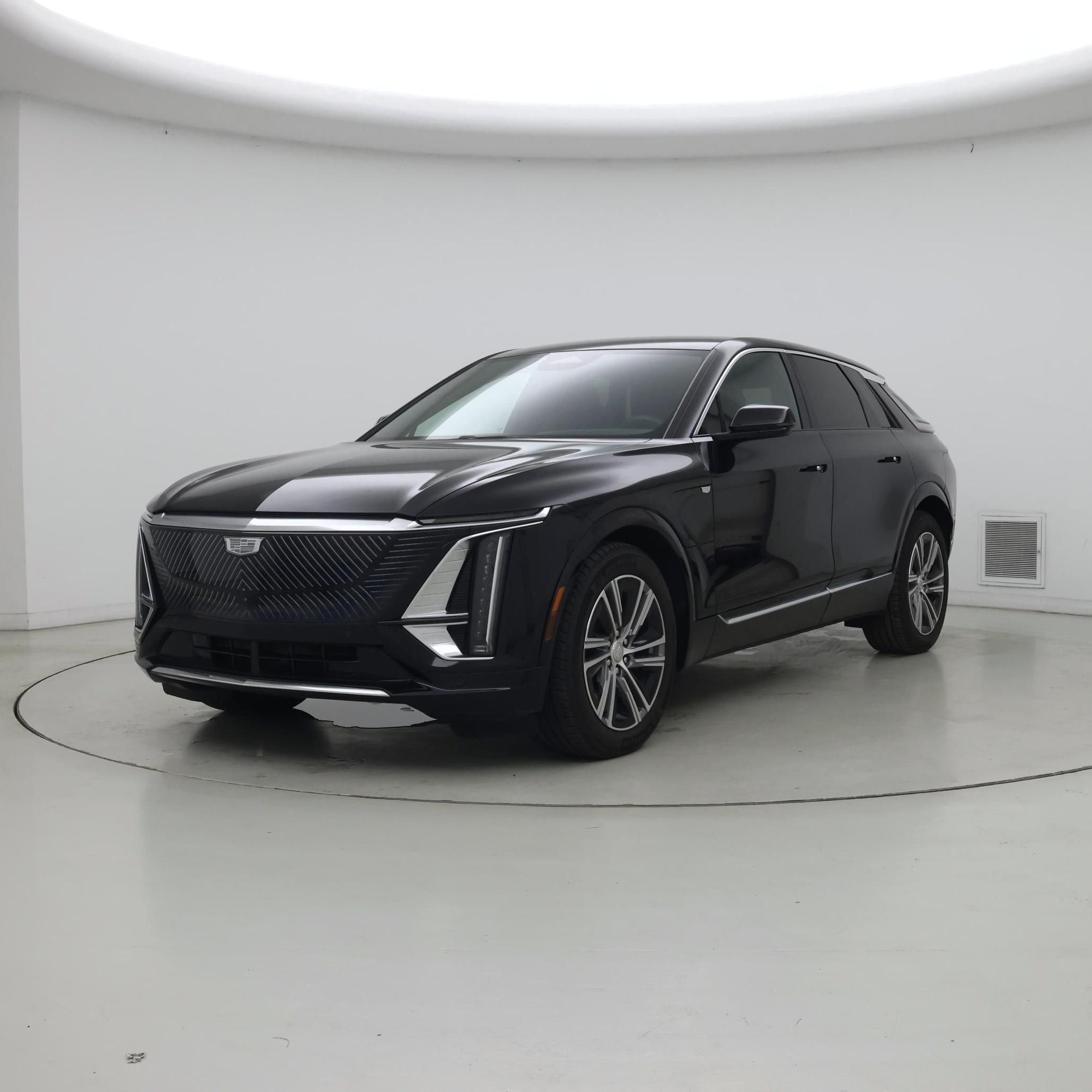 Thumbnail: 2024 Cadillac Lyriq - 4
