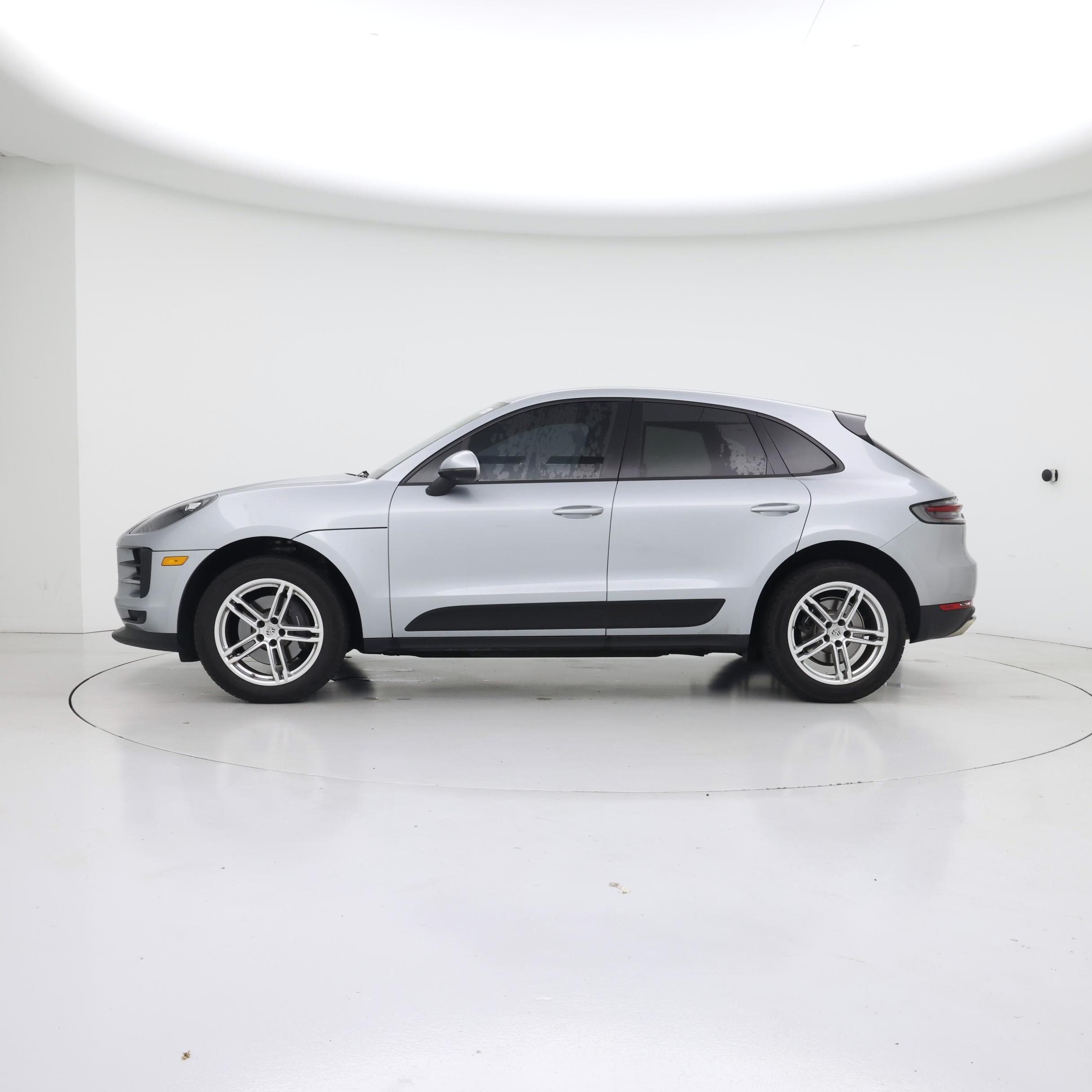 Thumbnail: 2020 Porsche Macan - 3