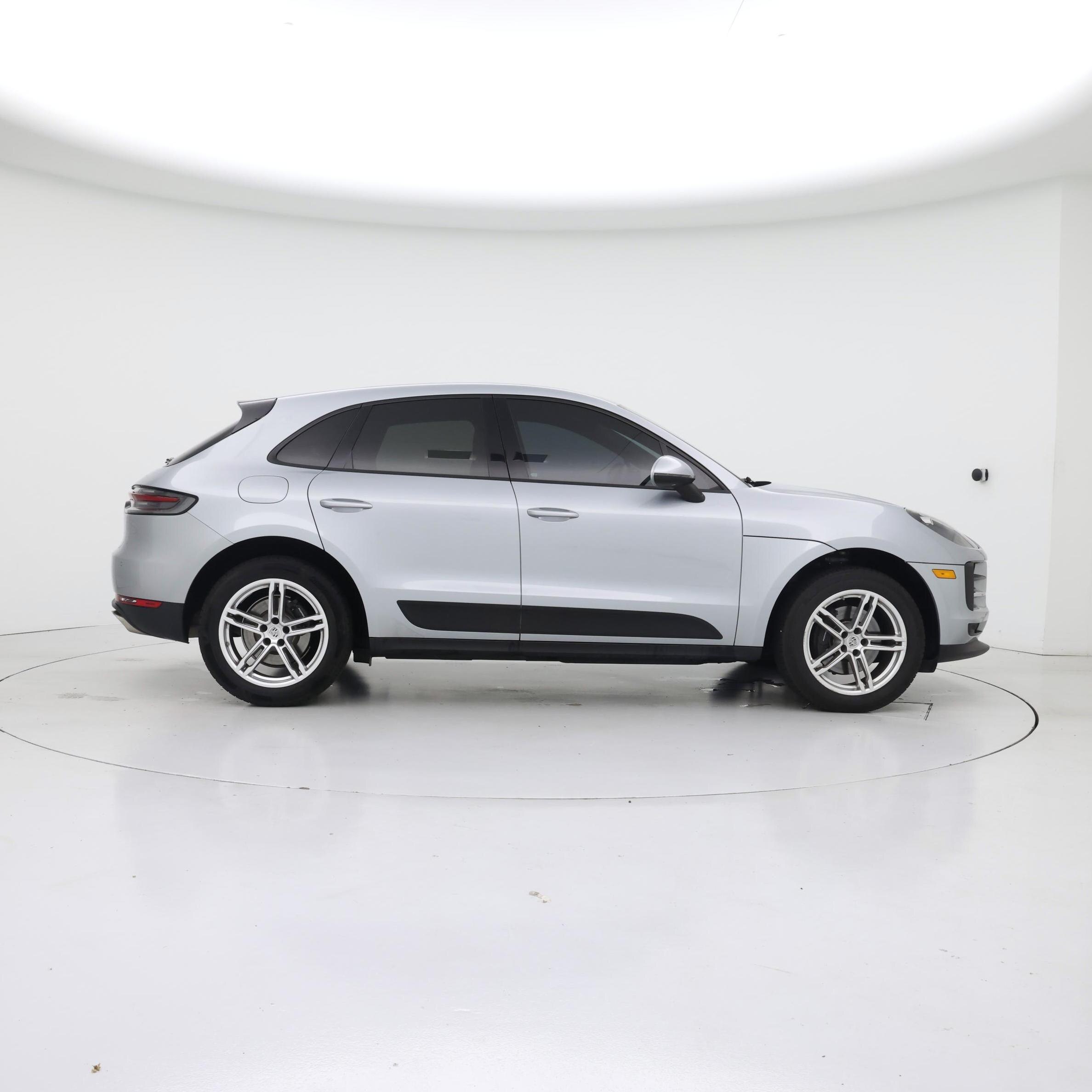 Thumbnail: 2020 Porsche Macan - 7