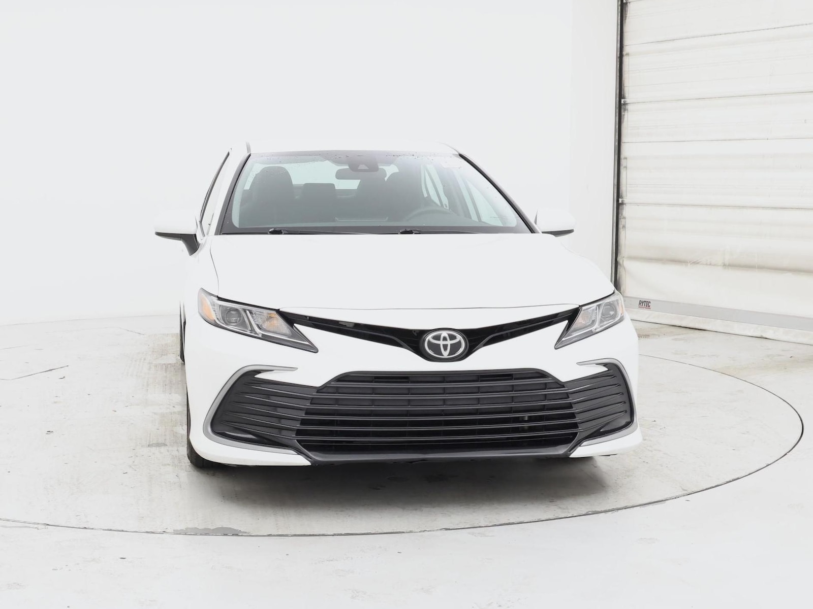 2021 Toyota Camry LE - Photo 6