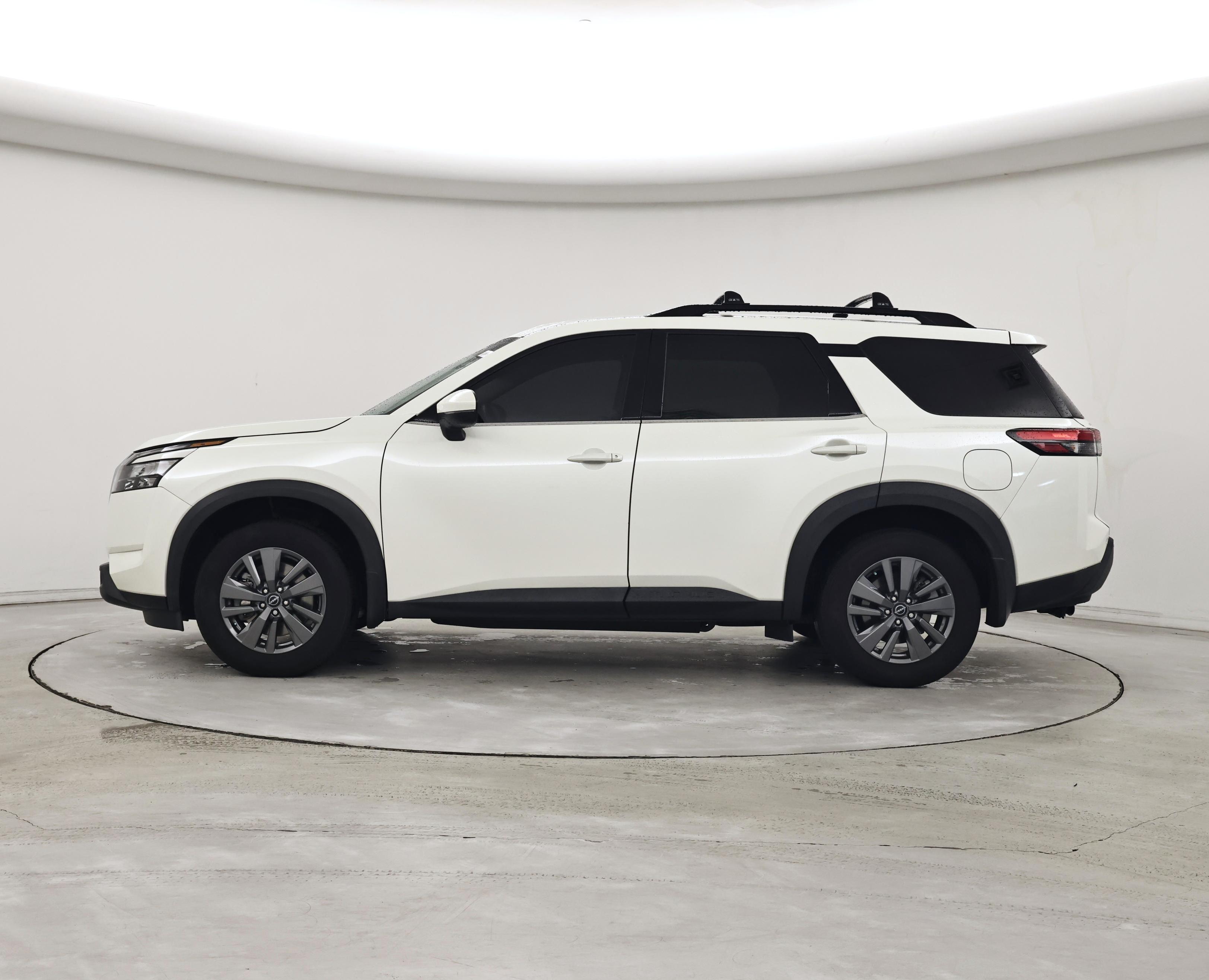 Thumbnail: 2024 Nissan Pathfinder - 3