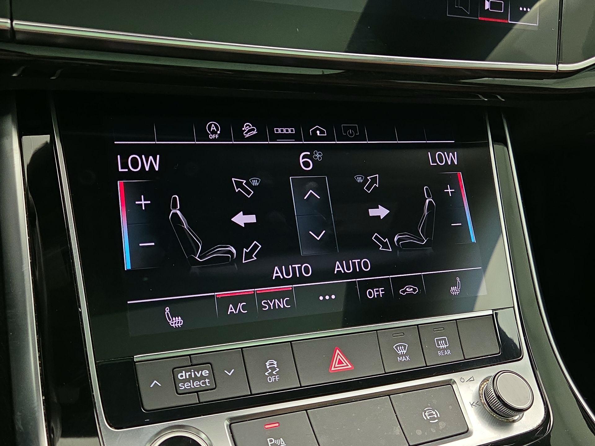 Thumbnail: 2021 Audi Q7 - 16