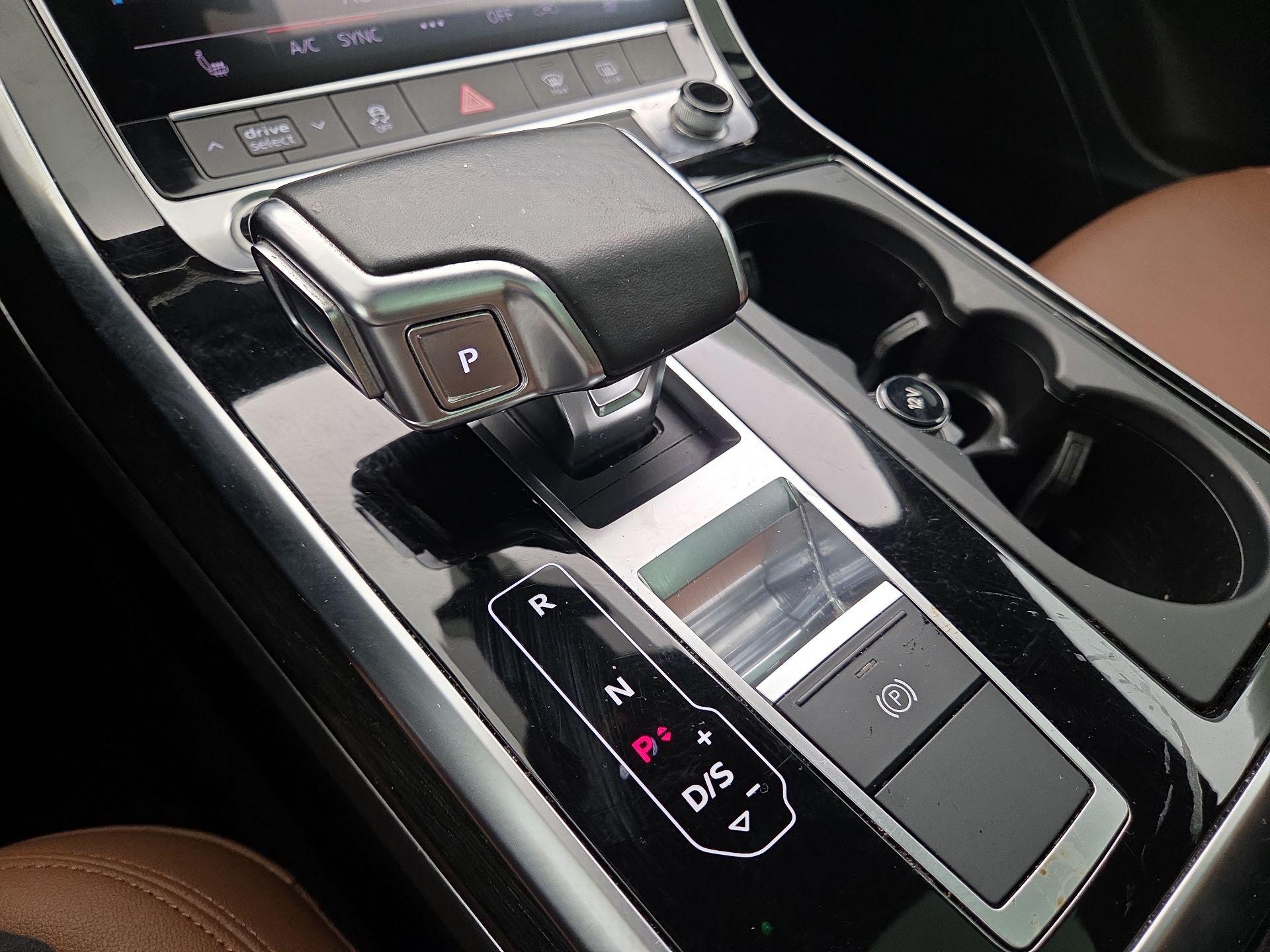 Thumbnail: 2021 Audi Q7 - 17
