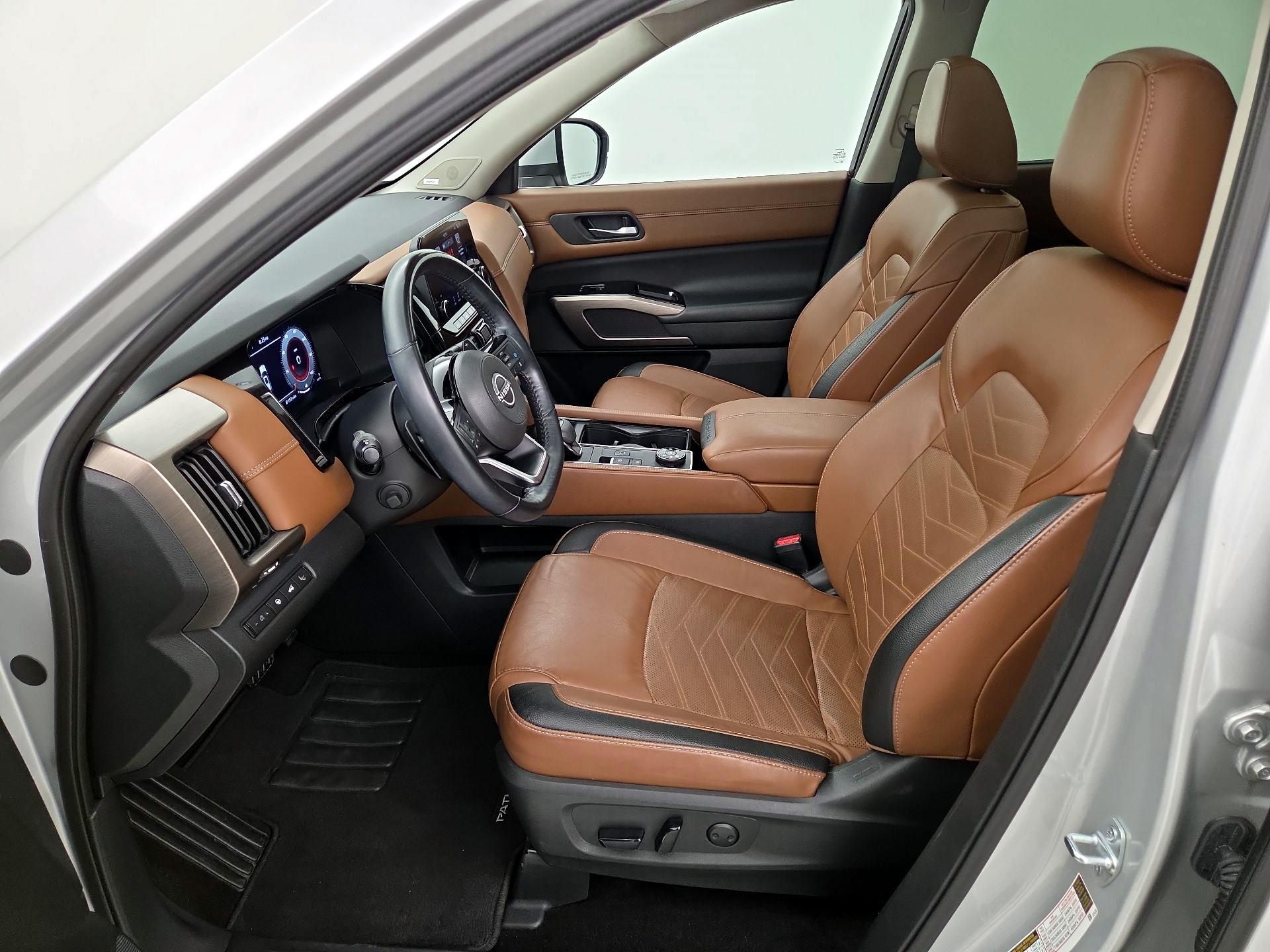Thumbnail: 2023 Nissan Pathfinder - 11