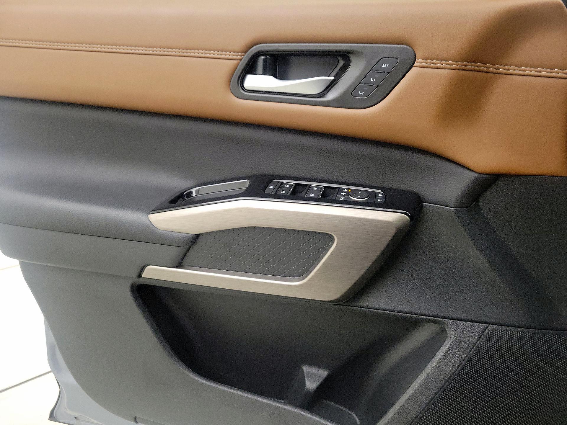Thumbnail: 2025 Nissan Pathfinder - 12