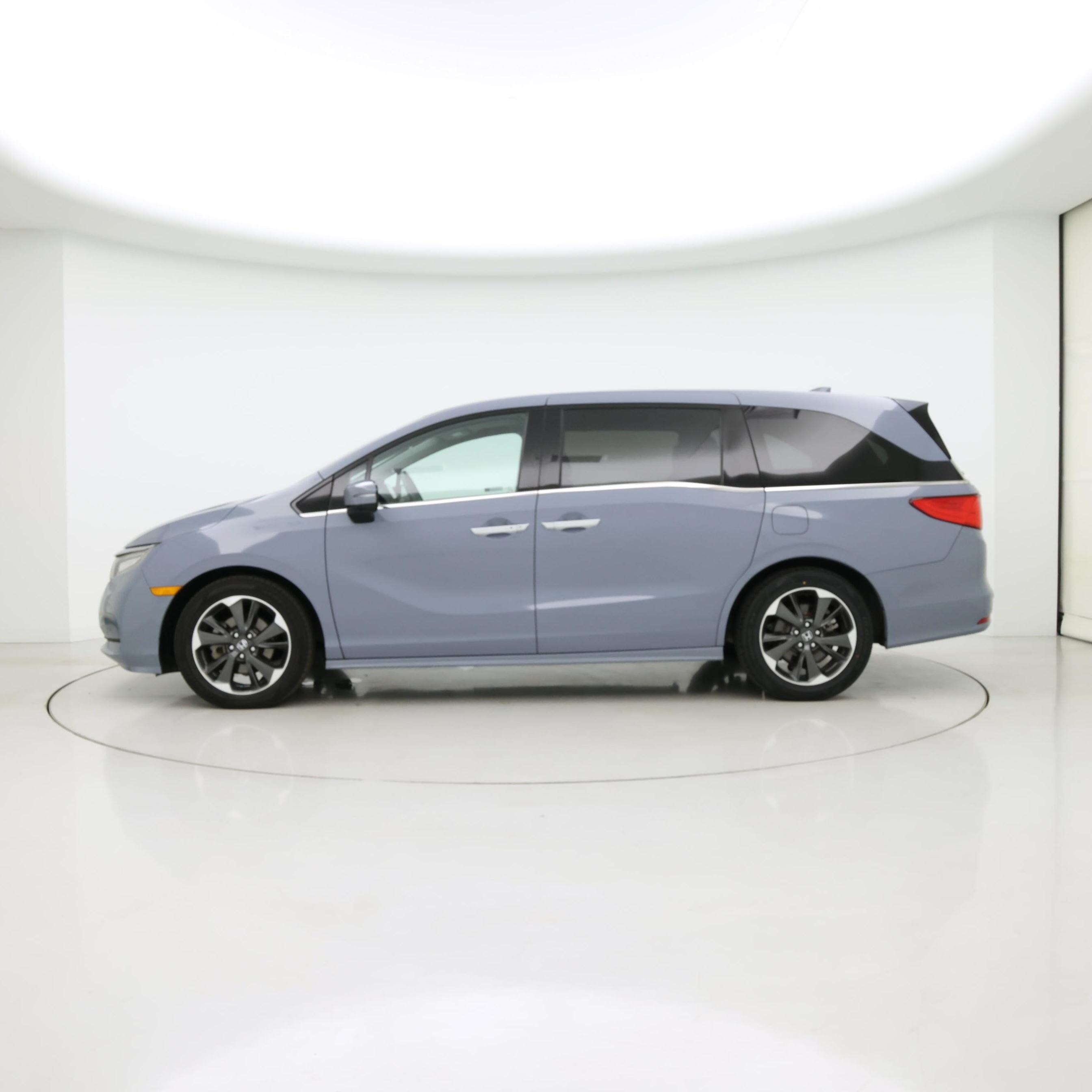 Thumbnail: 2023 Honda Odyssey - 3