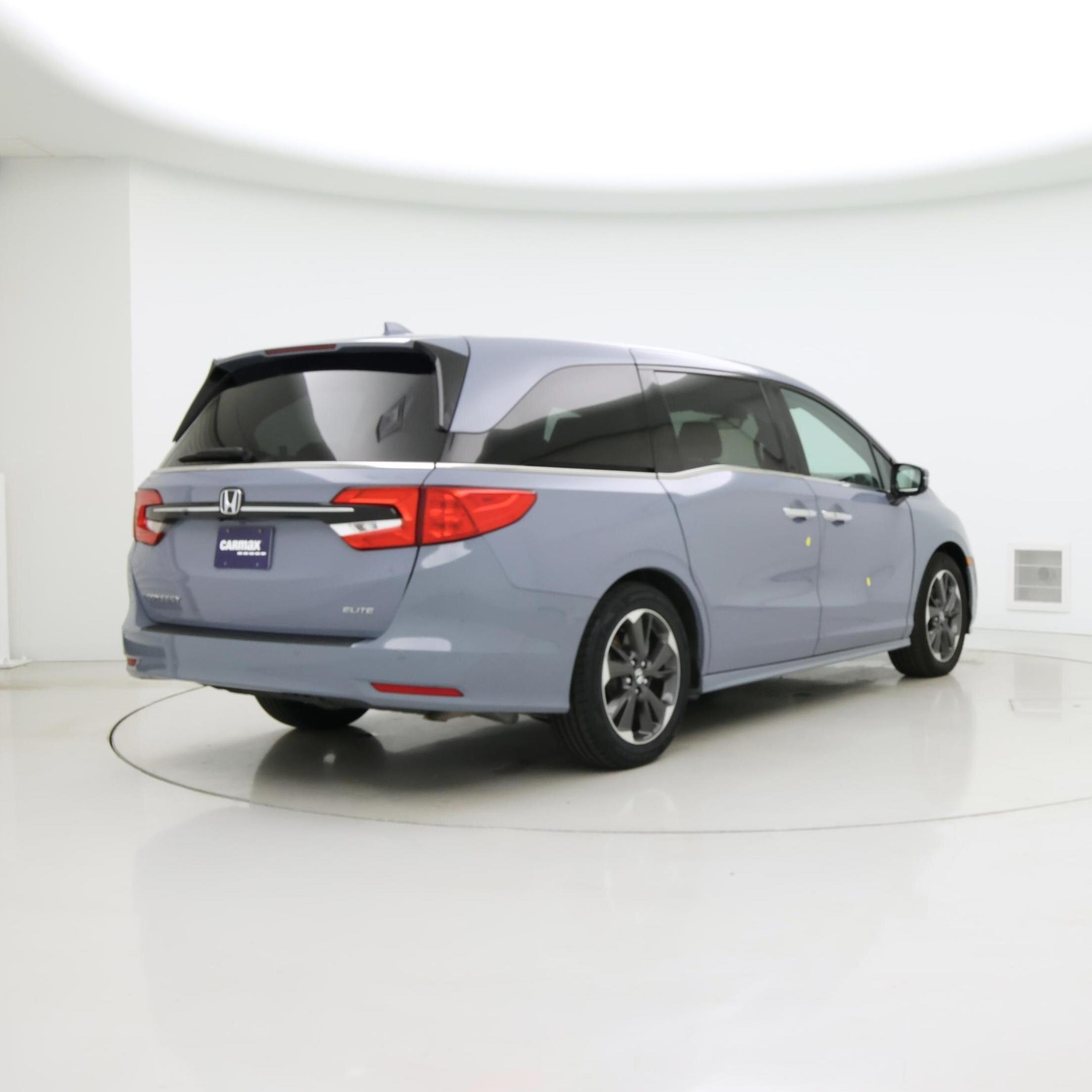 Thumbnail: 2023 Honda Odyssey - 8