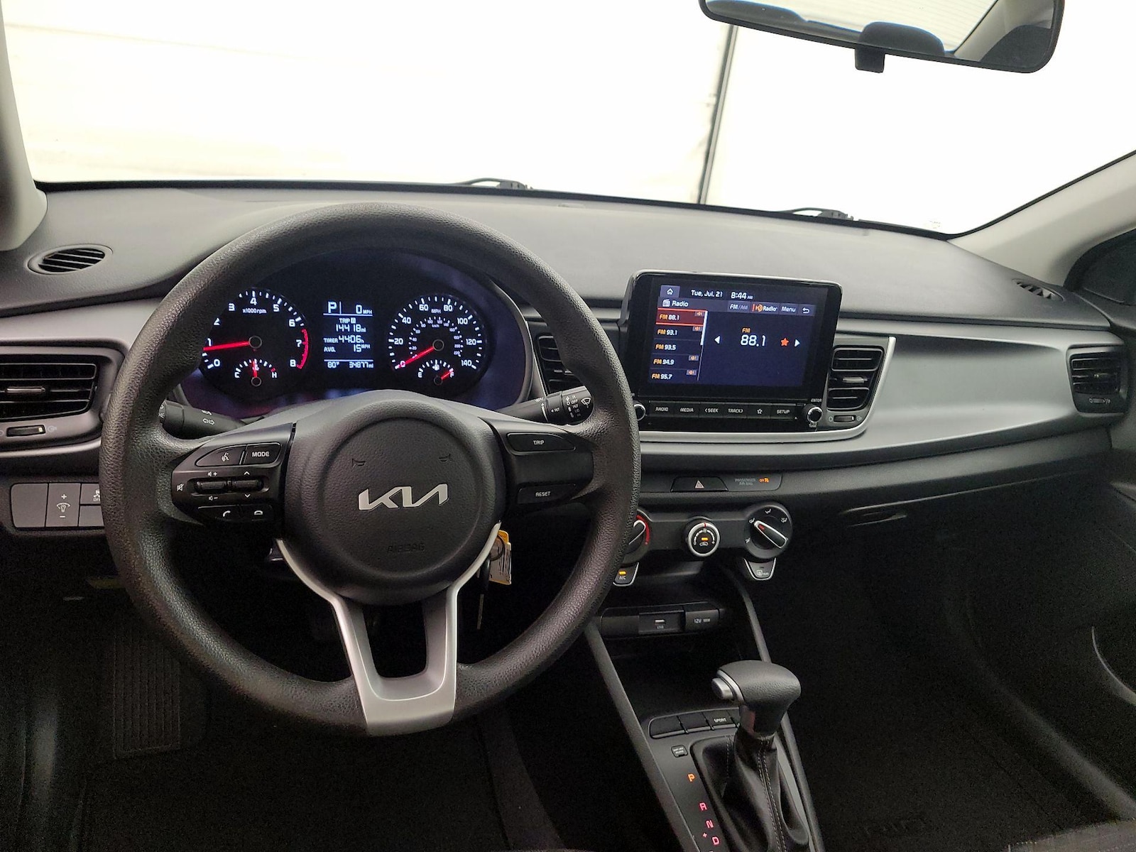 2023 Kia Rio LX - Photo 10