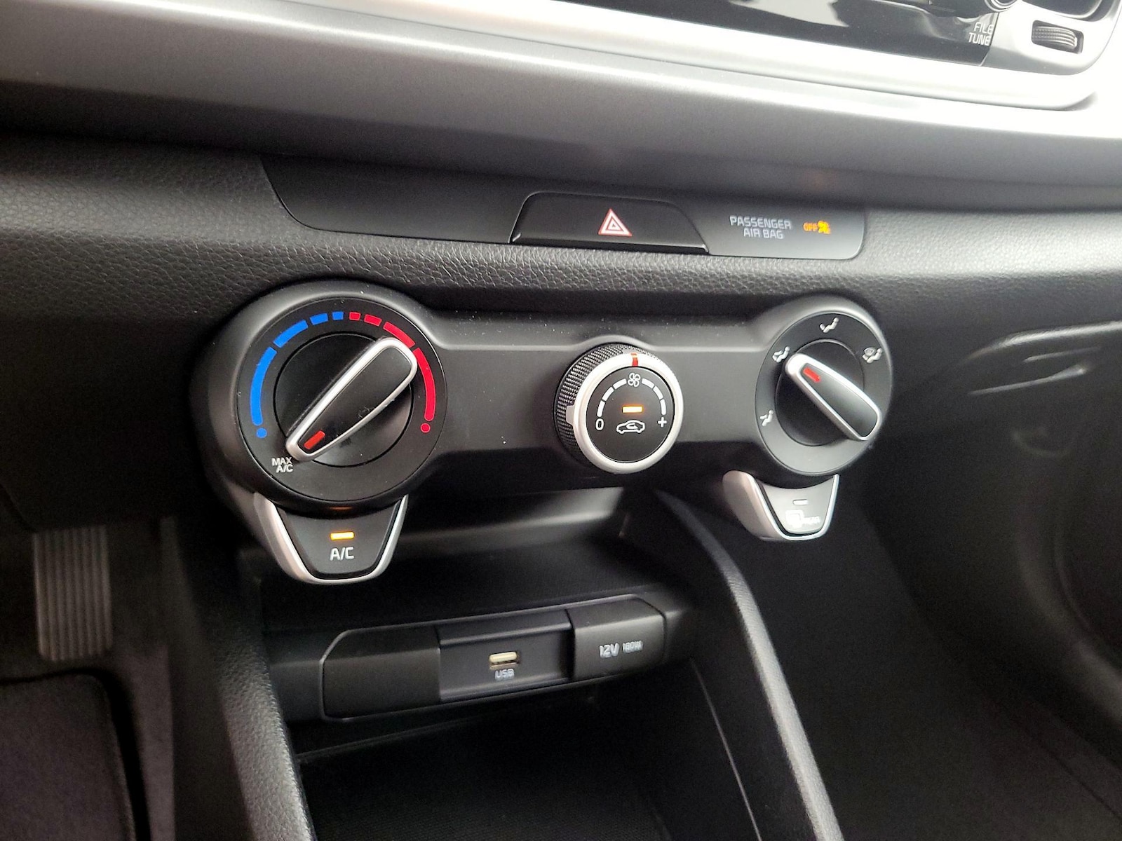 2023 Kia Rio LX - Photo 17