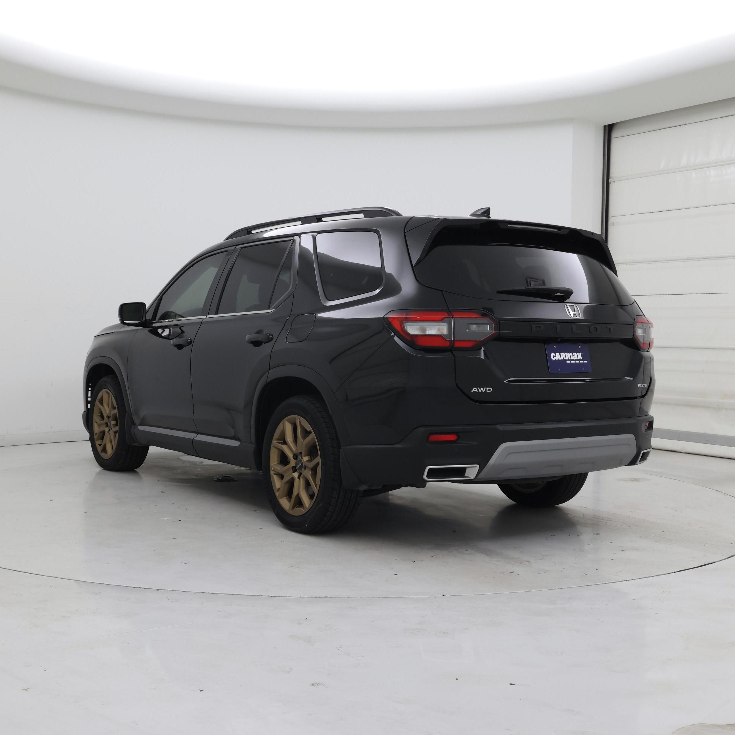 Thumbnail: 2023 Honda Pilot - 2