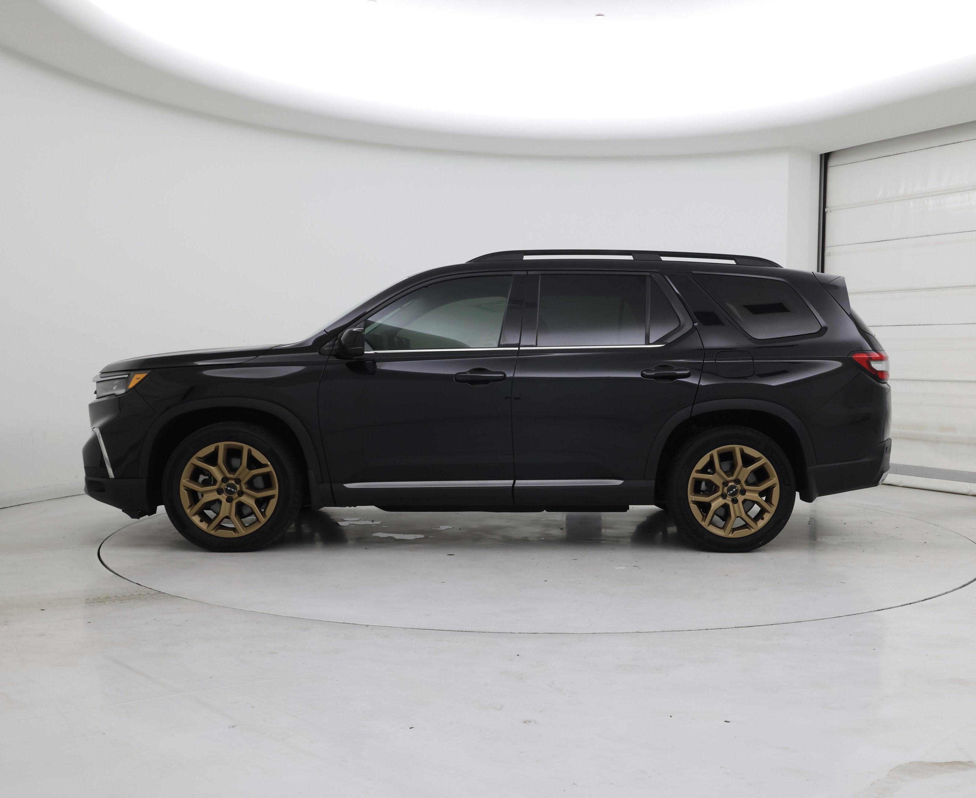 Thumbnail: 2023 Honda Pilot - 3