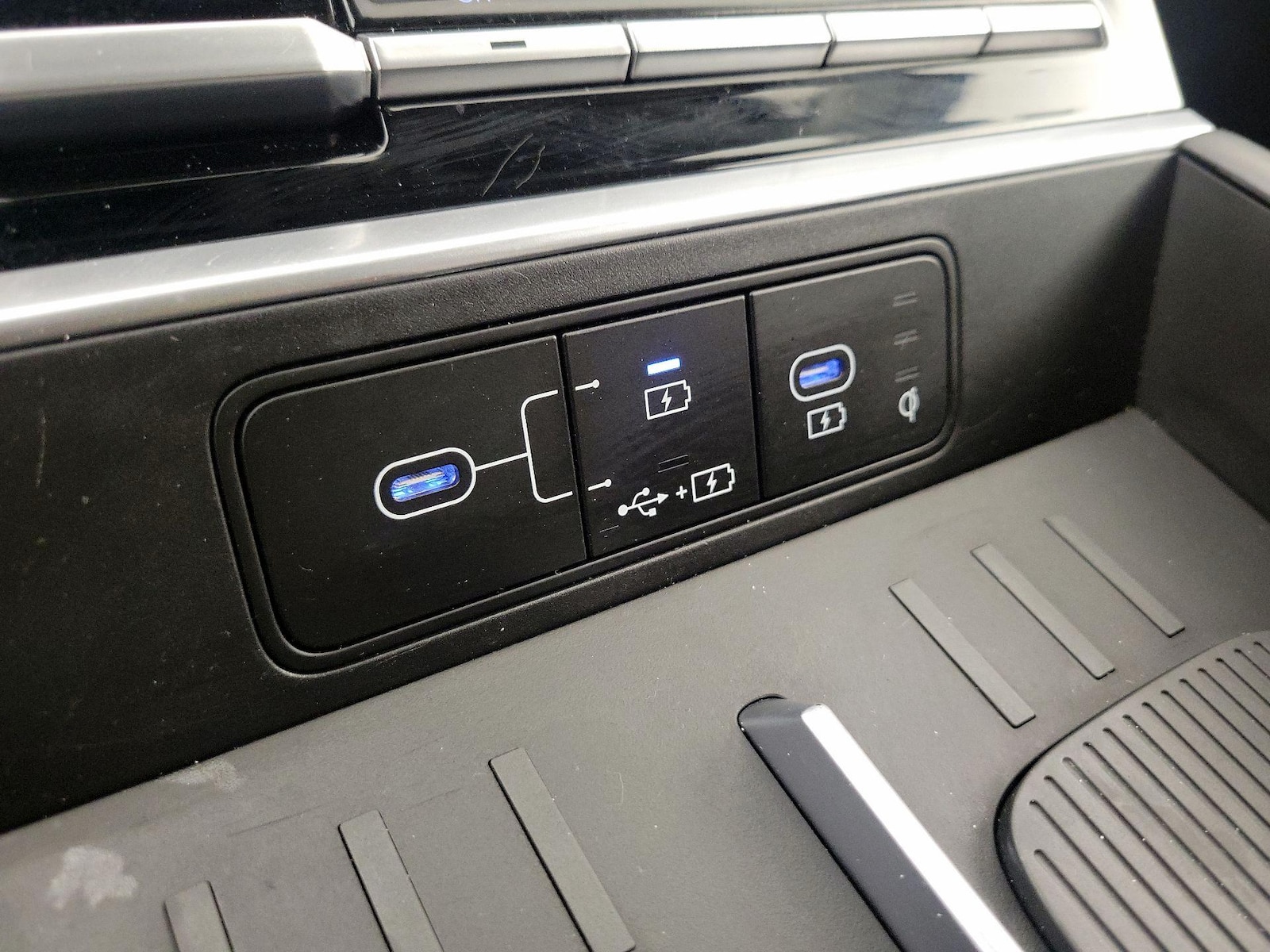 2025 Hyundai Santa Fe SEL - Photo 19