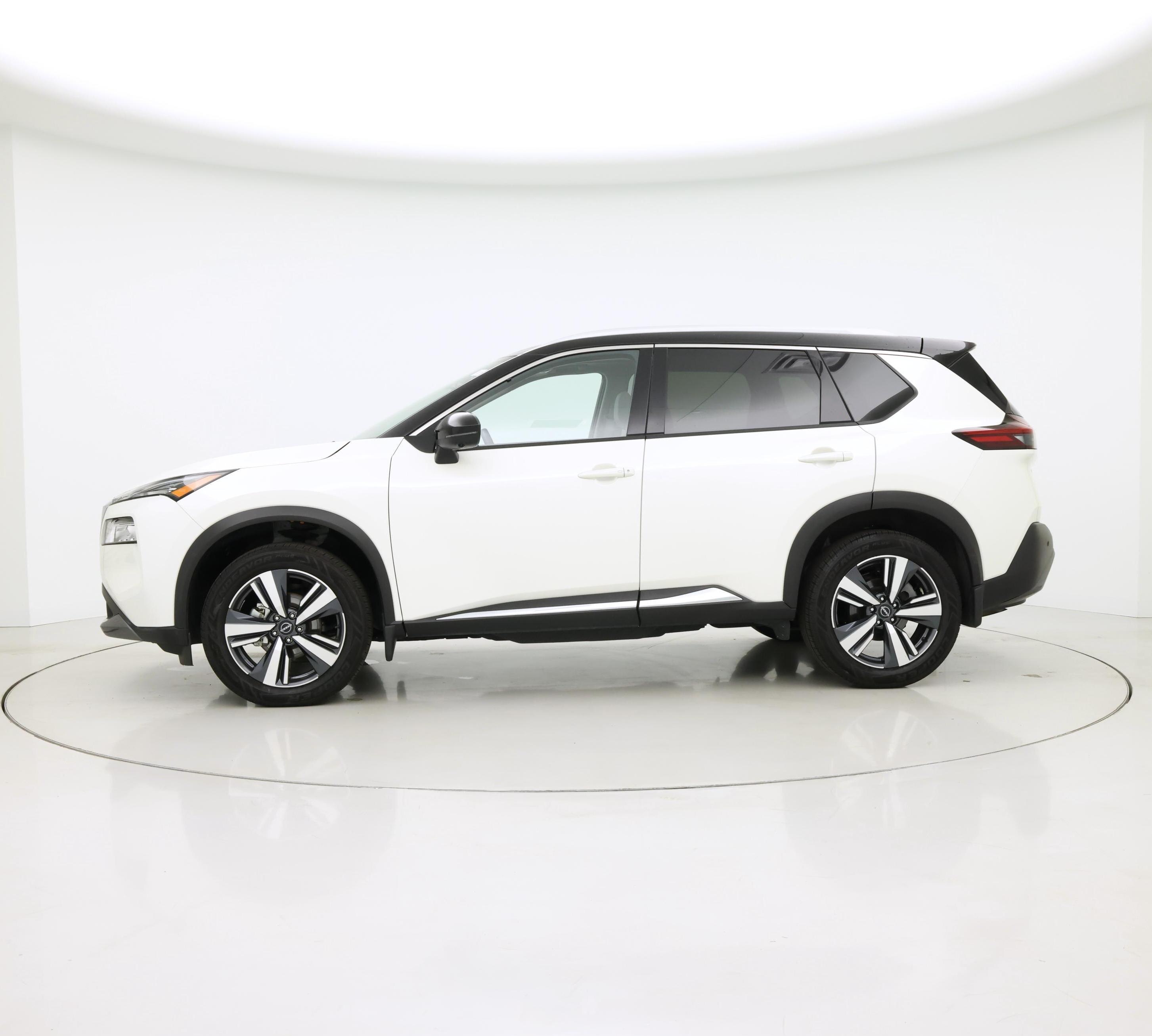 Thumbnail: 2023 Nissan Rogue - 3