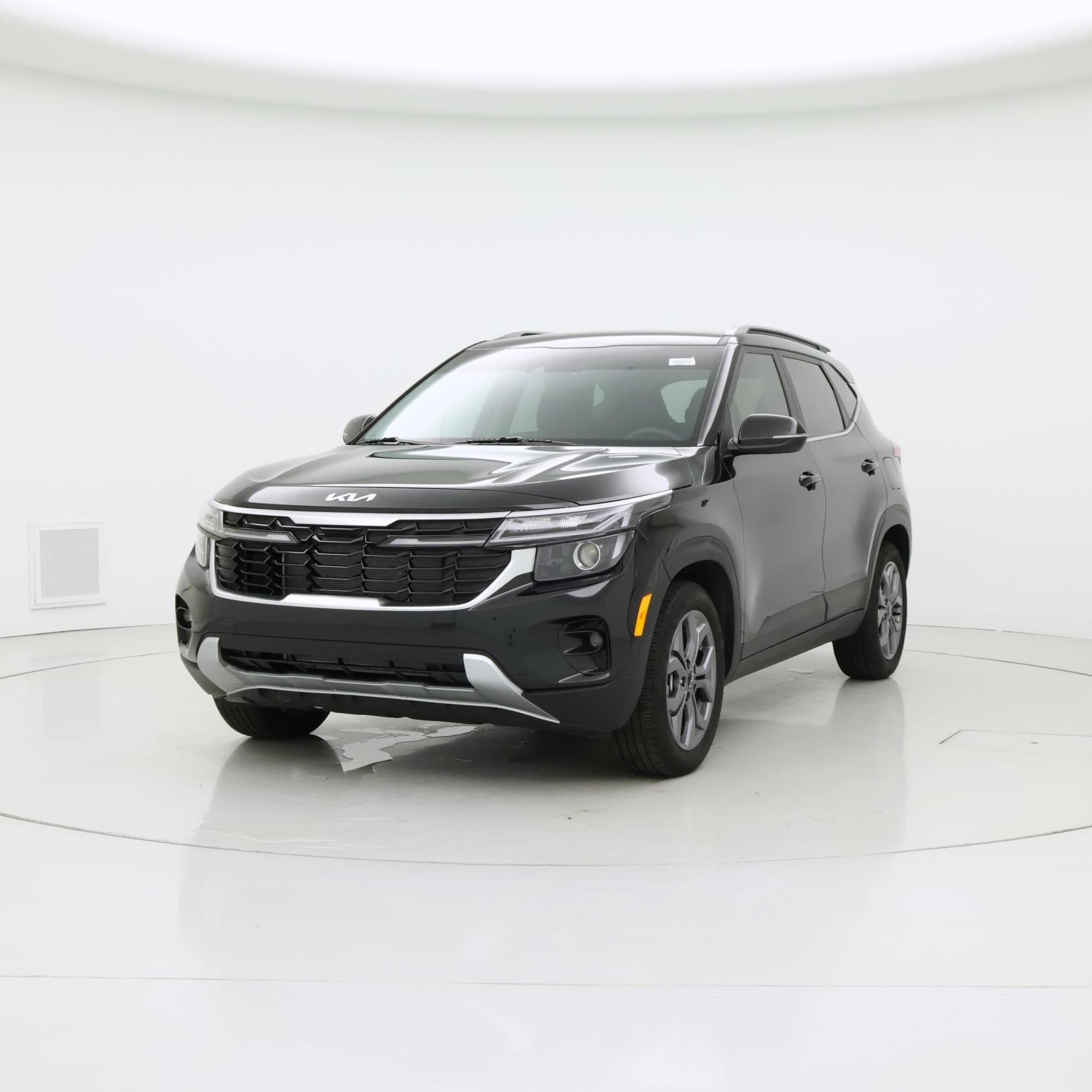 Thumbnail: 2024 Kia Seltos - 4