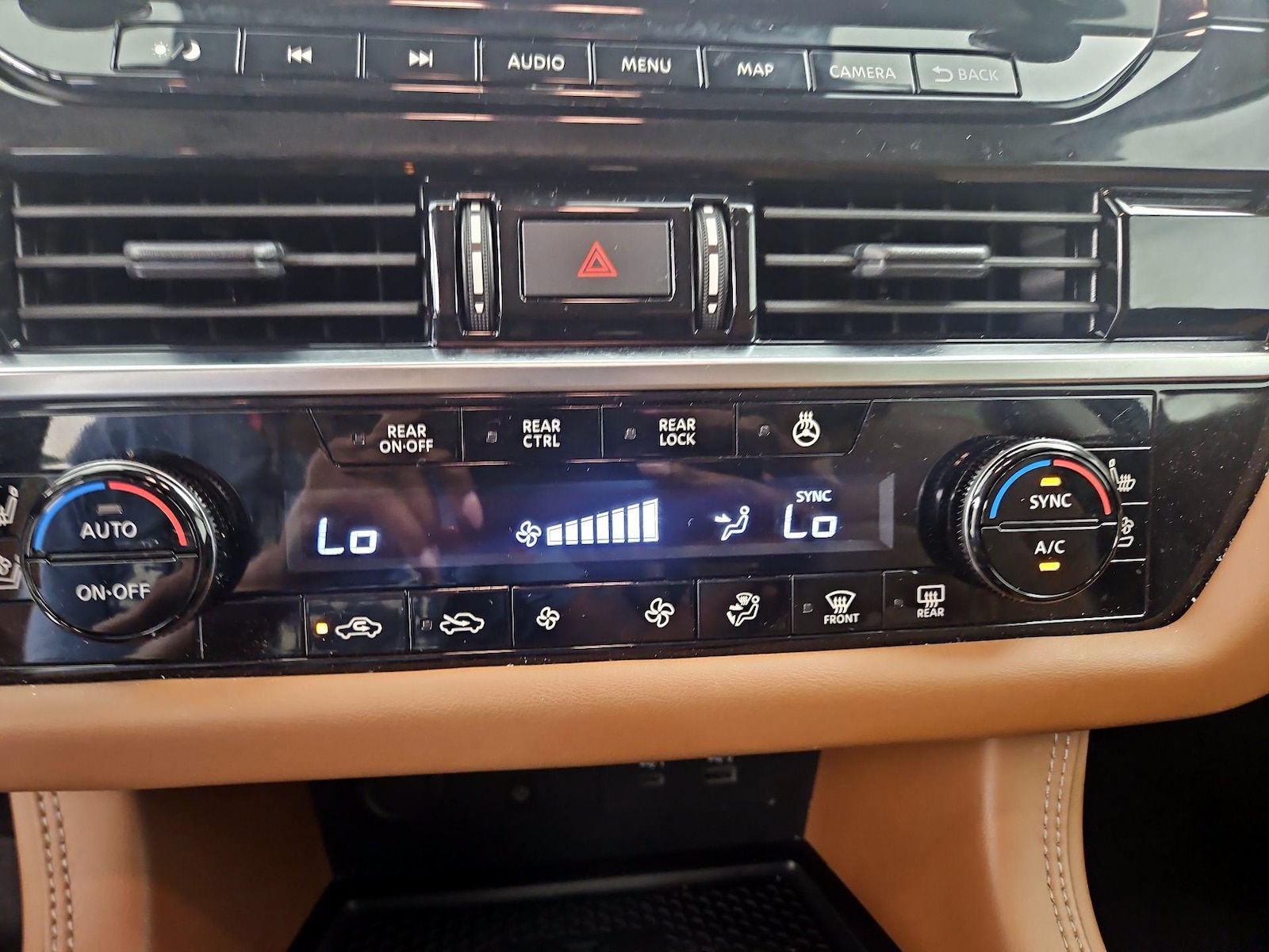 2024 Nissan Pathfinder Platinum - Photo 18