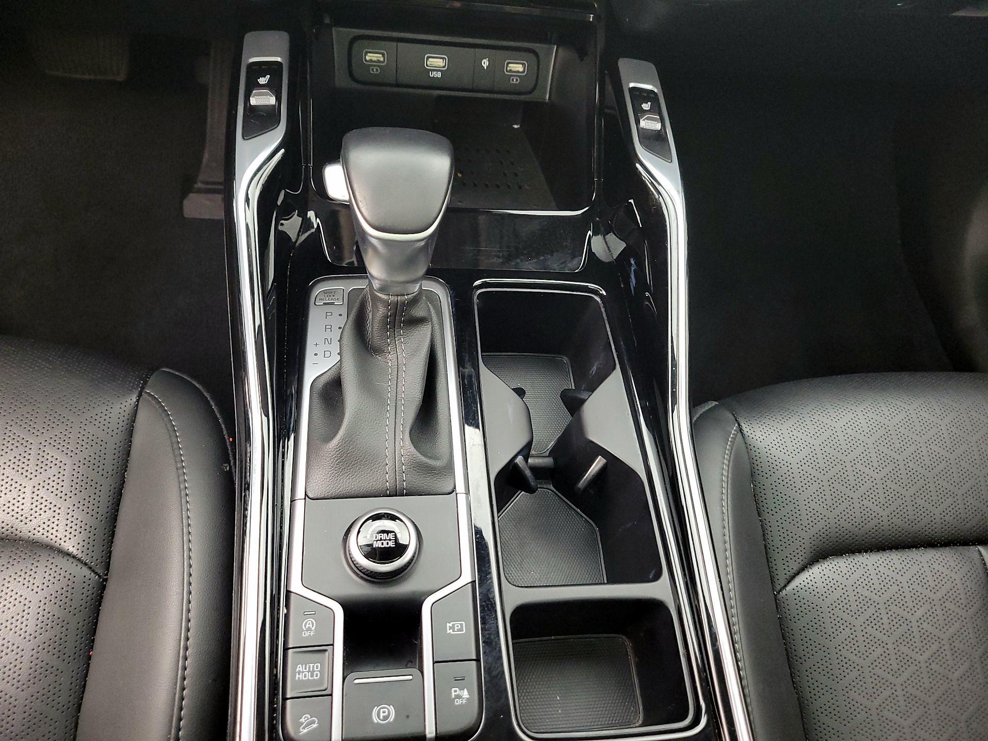 Thumbnail: 2023 Kia Sorento - 18