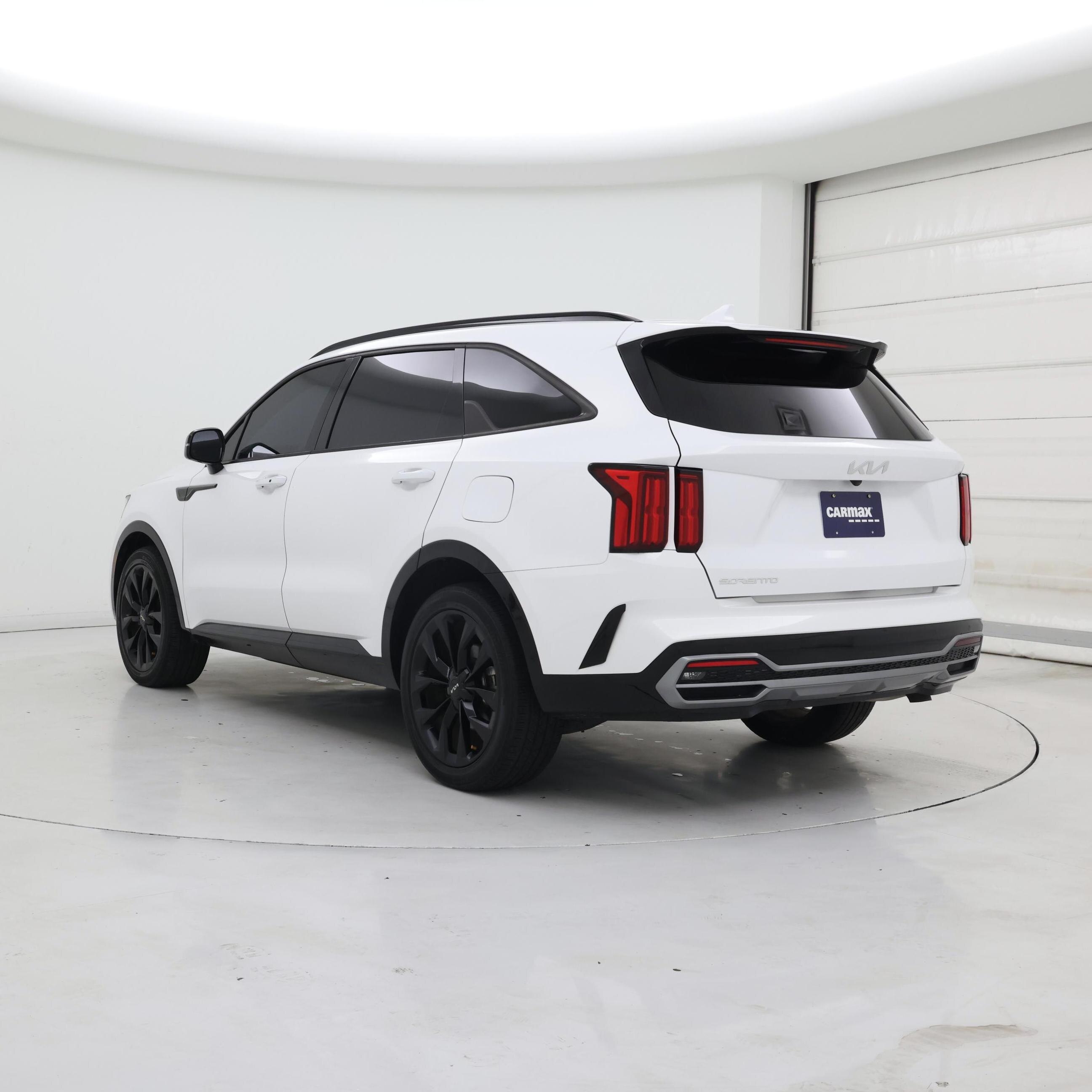 Thumbnail: 2023 Kia Sorento - 2