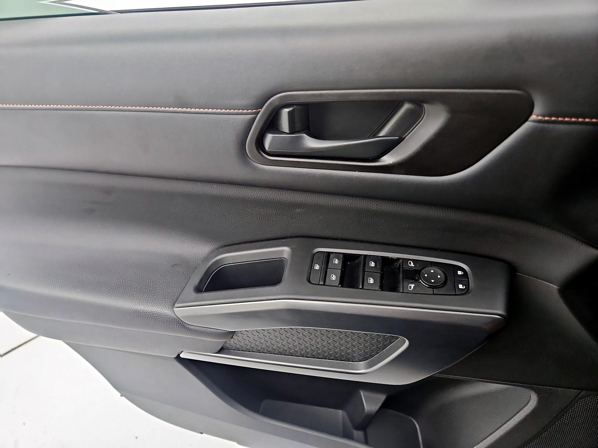 Thumbnail: 2024 Nissan Pathfinder - 12