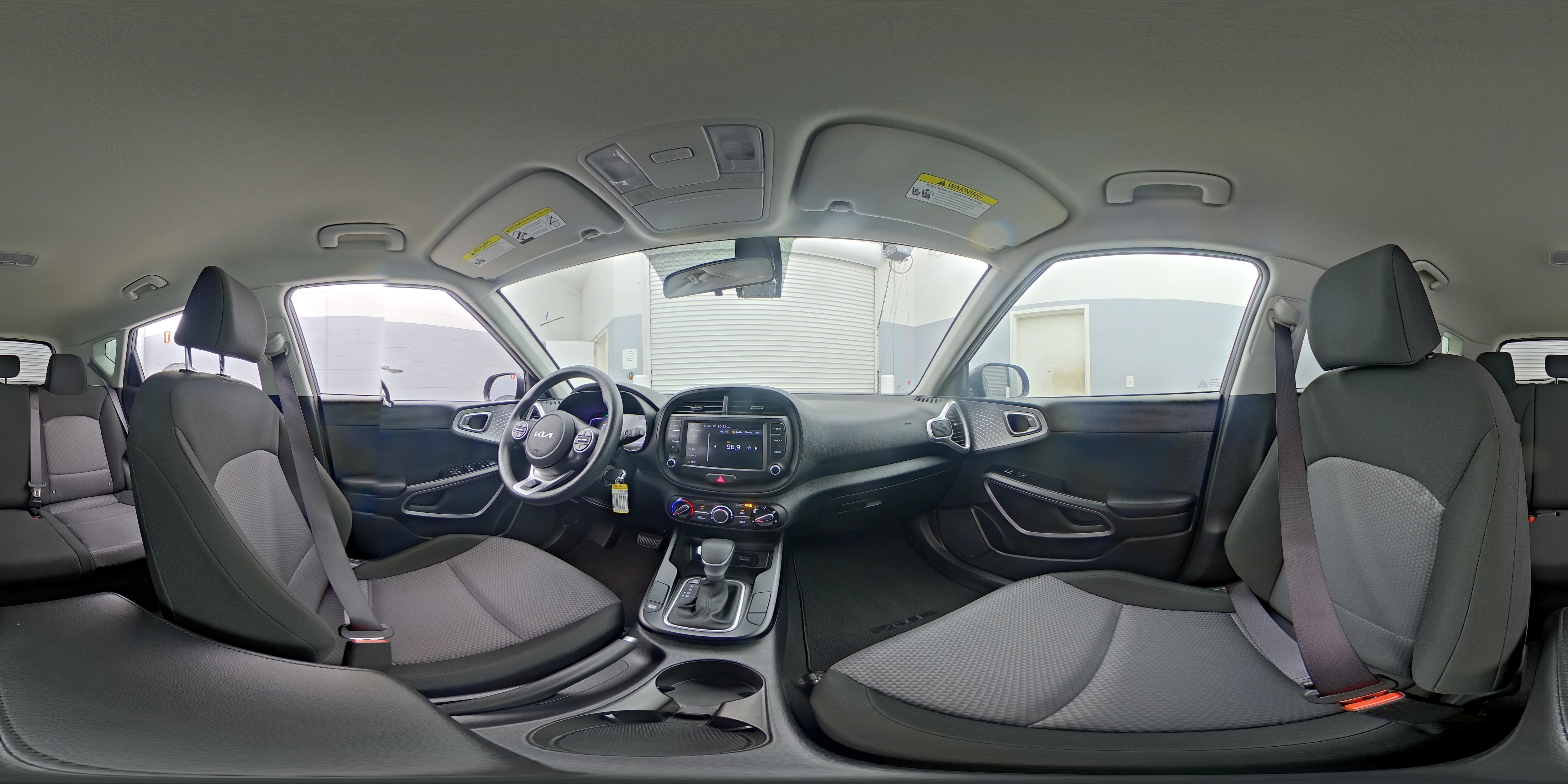 2025 Kia Soul LX - Photo 24