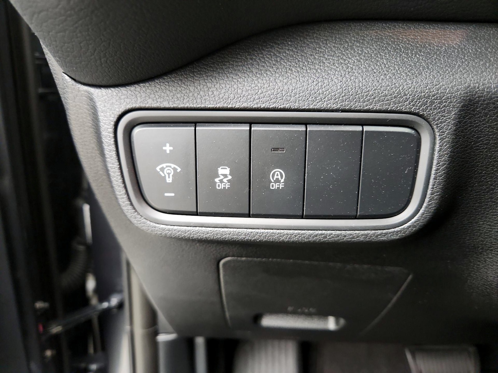 2025 Kia Soul LX - Photo 14