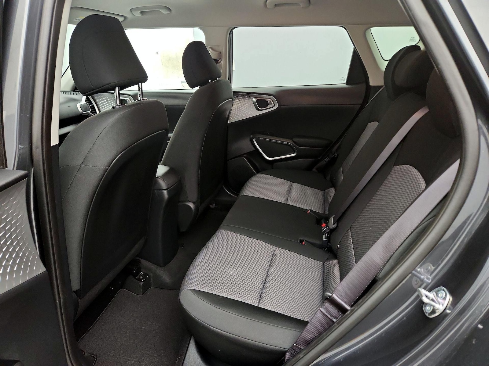 2025 Kia Soul LX - Photo 20