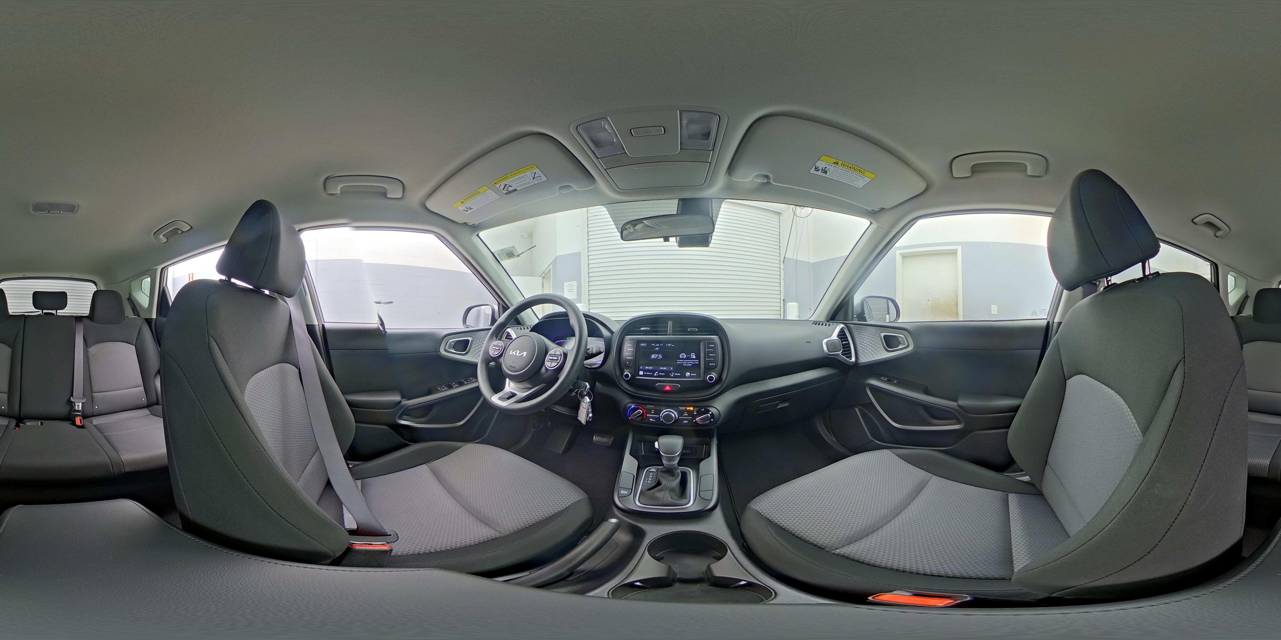 2025 Kia Soul LX - Photo 24