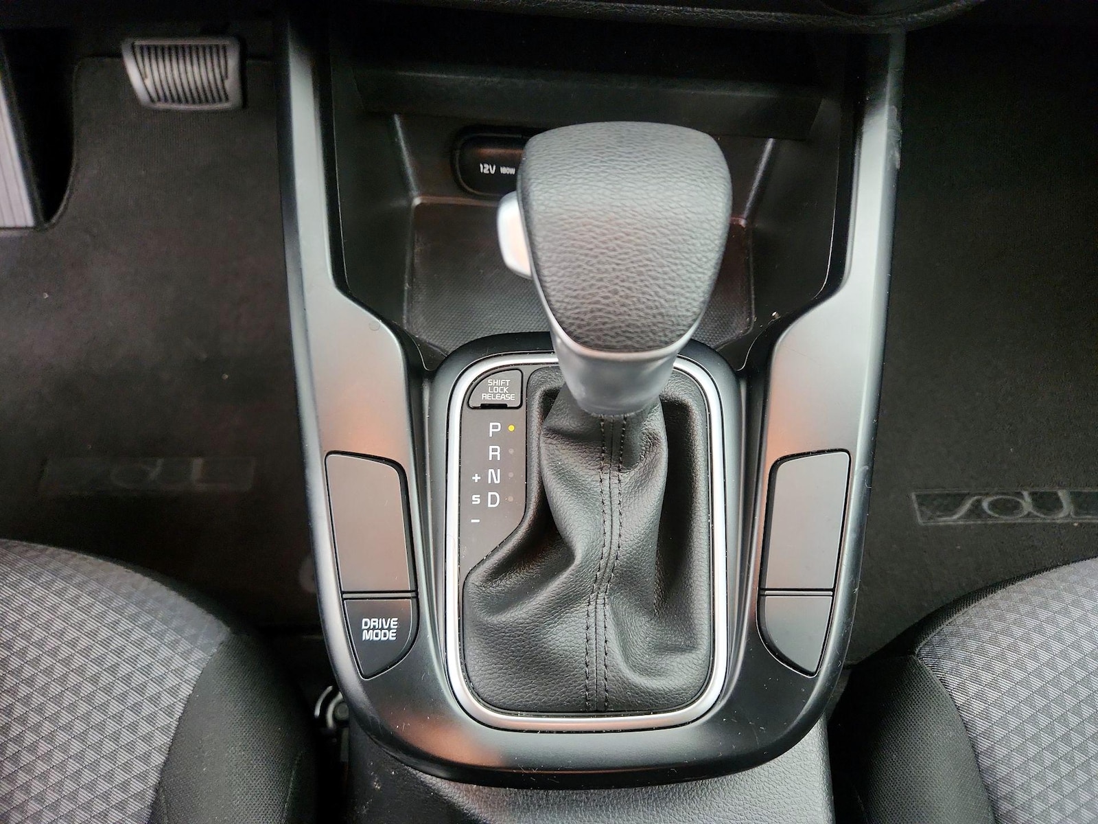 2025 Kia Soul LX - Photo 18