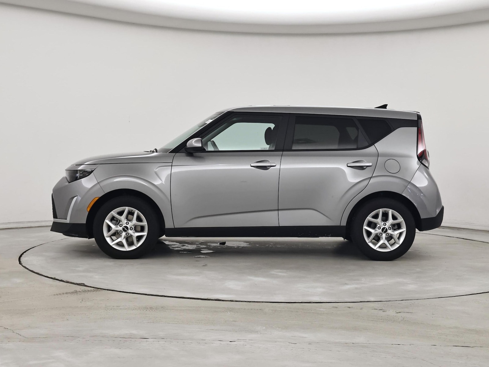 2025 Kia Soul LX - Photo 4