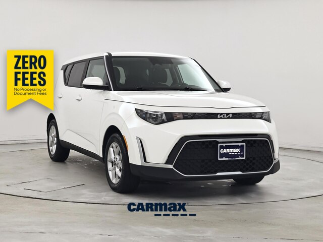 White 2025 Kia Soul SUV / Crossover Front-Wheel Drive Automatic