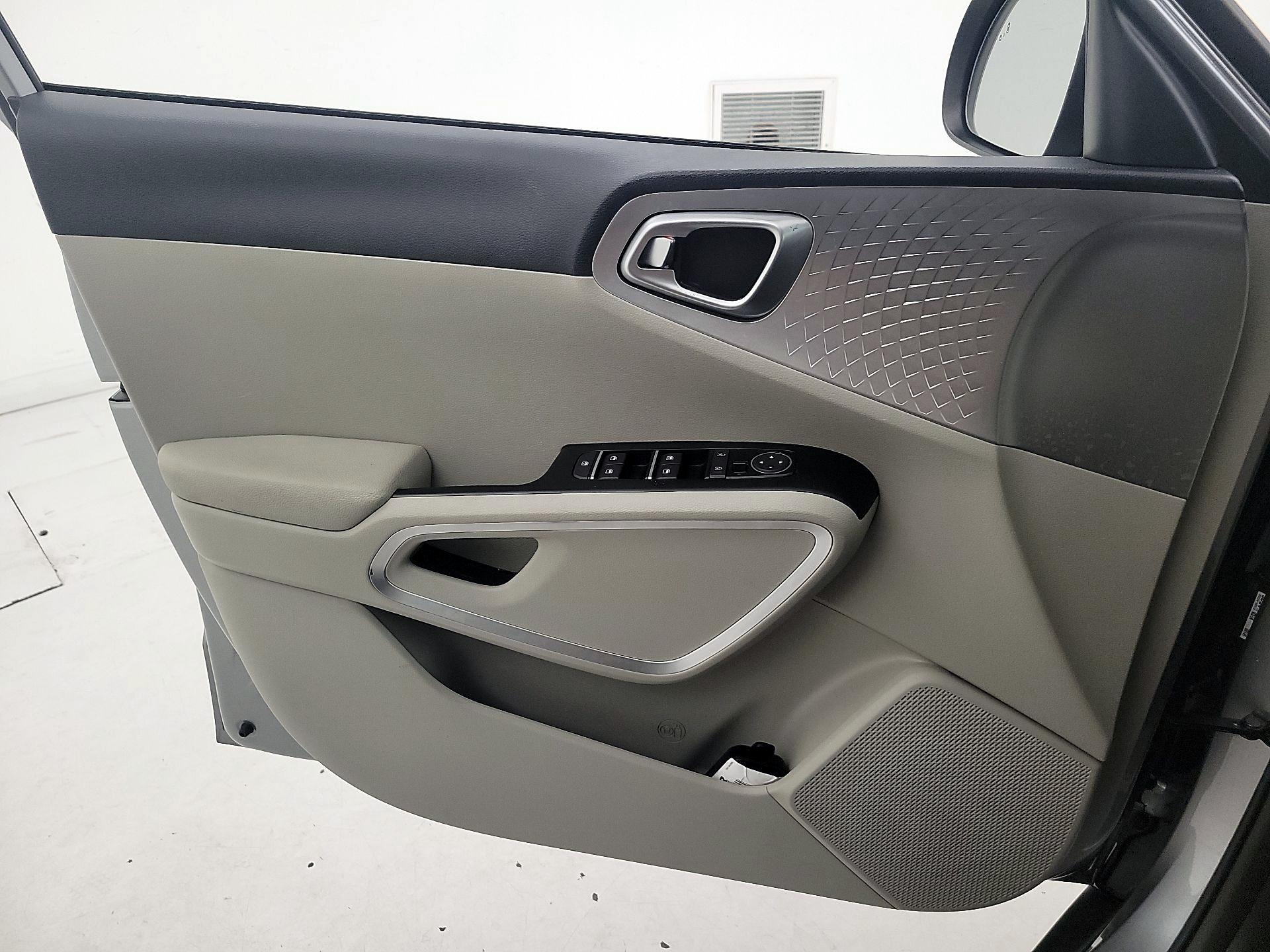 Thumbnail: 2025 Kia Soul - 12