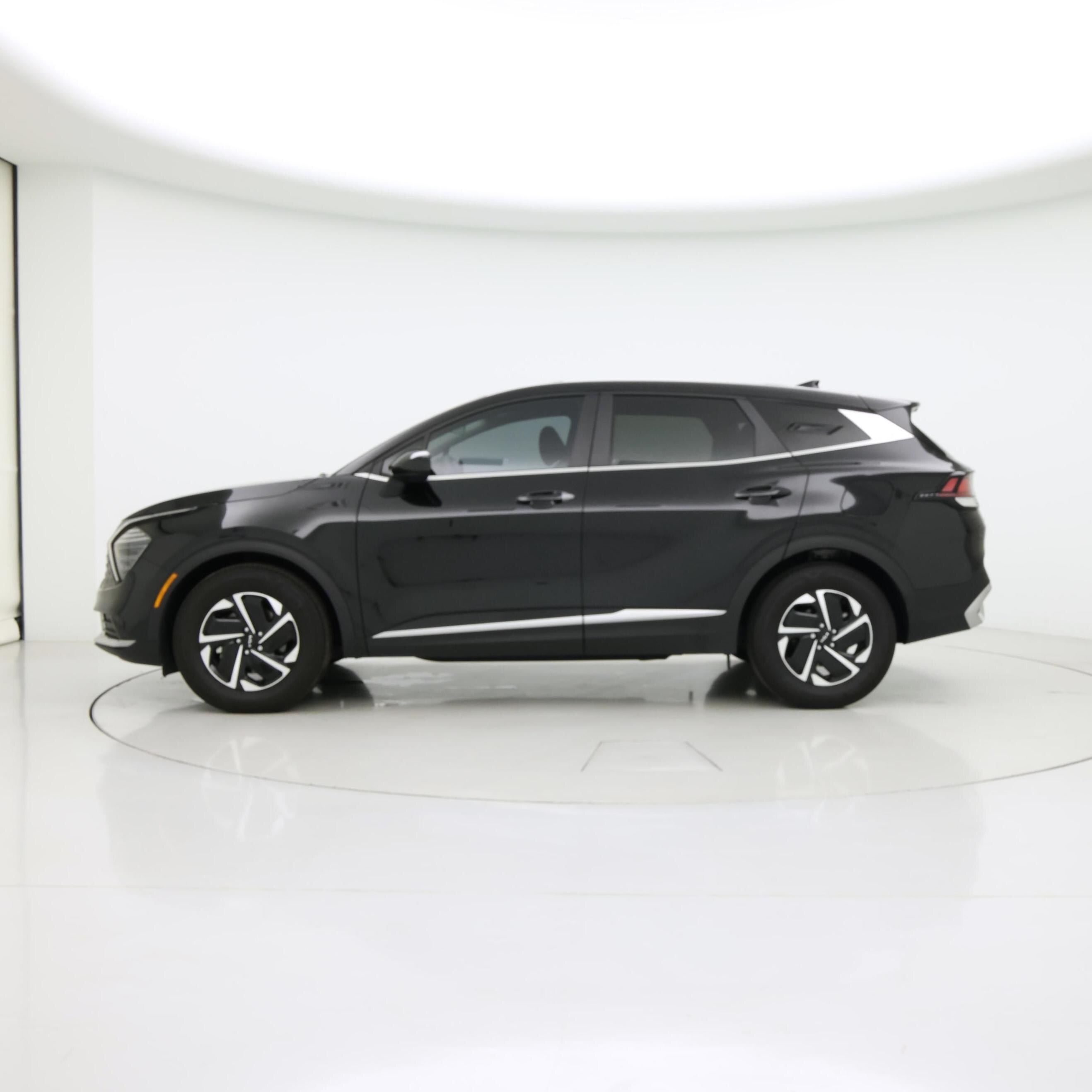 Thumbnail: 2025 Kia Sportage - 3