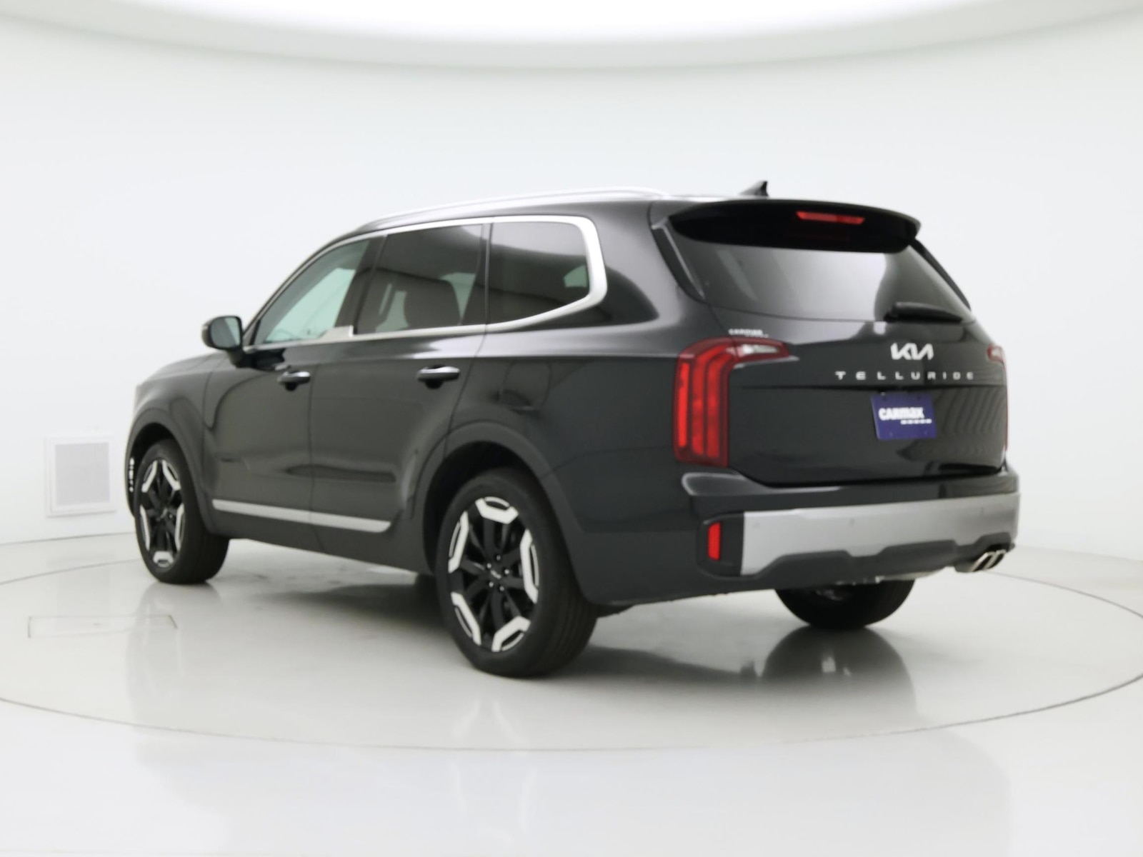 2025 Kia Telluride S - Photo 3