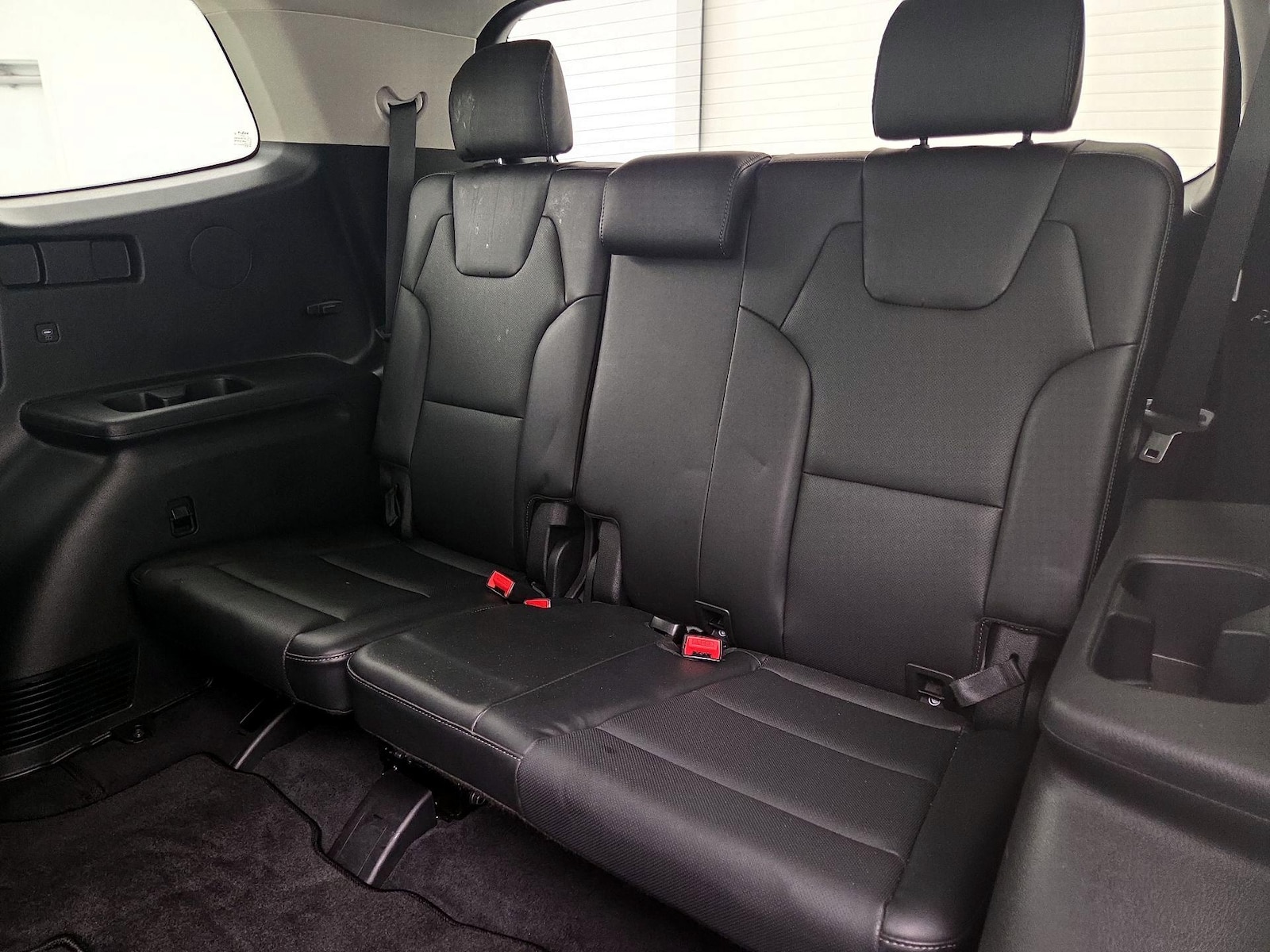 2025 Kia Telluride S - Photo 23
