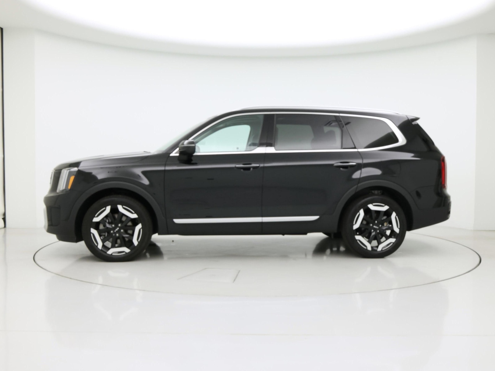 2025 Kia Telluride S - Photo 4