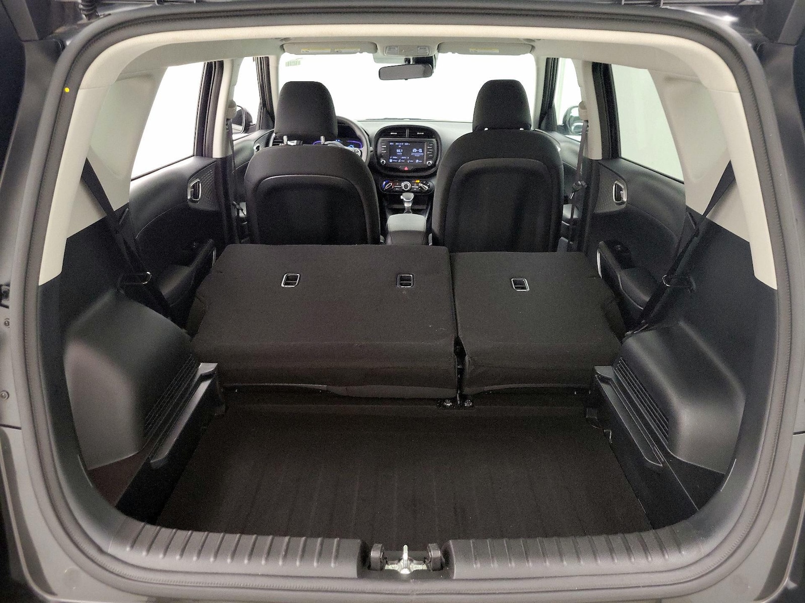 2025 Kia Soul LX - Photo 22