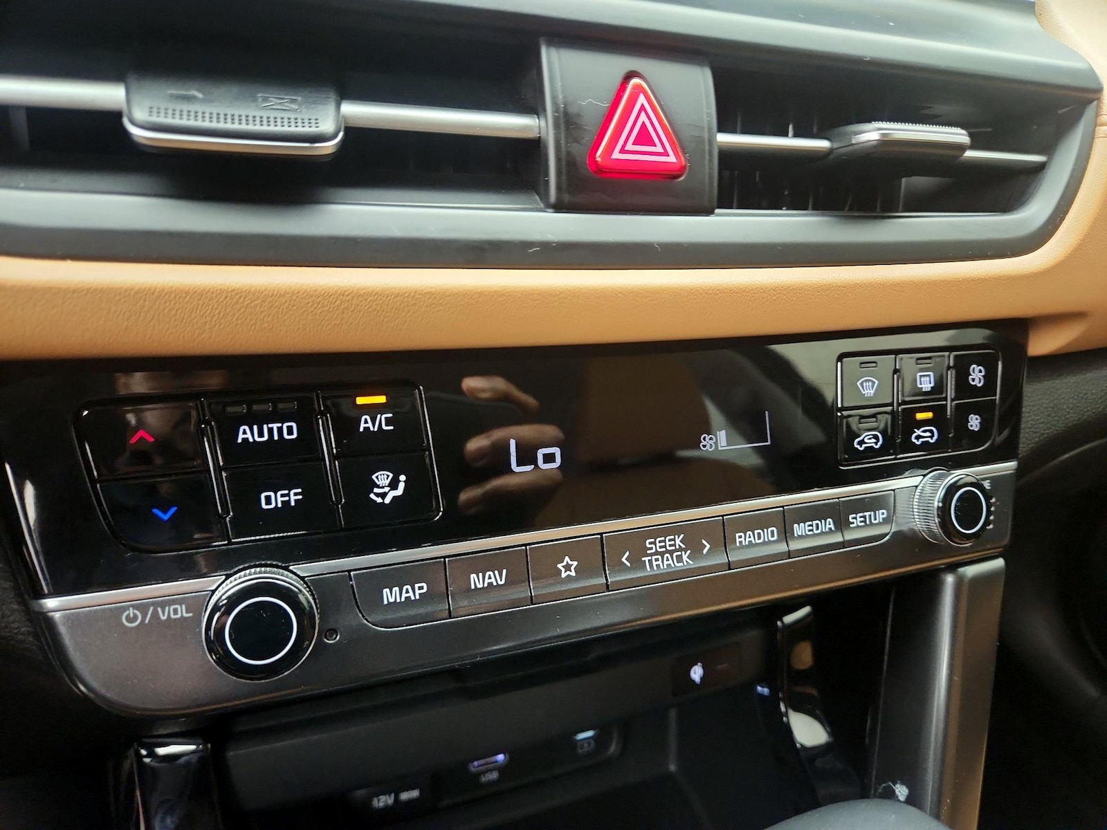 2024 Kia Seltos SX - Photo 18
