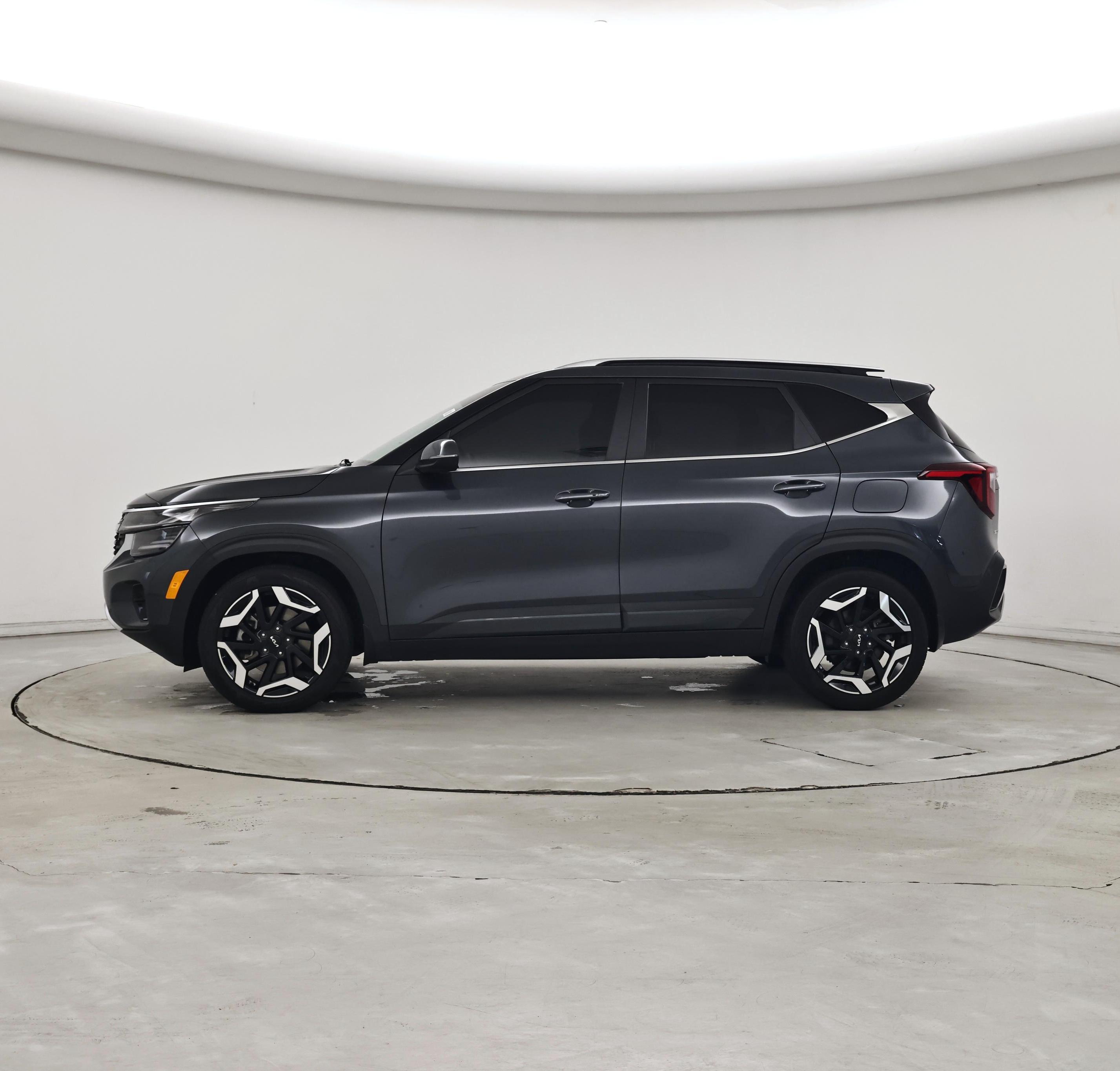 Thumbnail: 2024 Kia Seltos - 3
